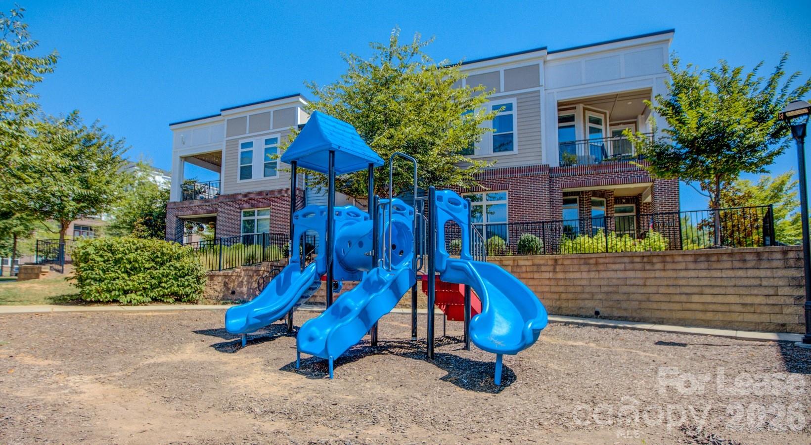 Apartment at 16408 Holly Crest Lane, Huntersville, photo 20 of 48