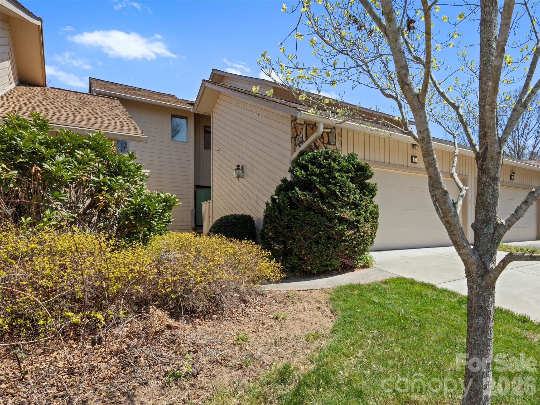 Townhouse at 110 Clubwood Court, Asheville