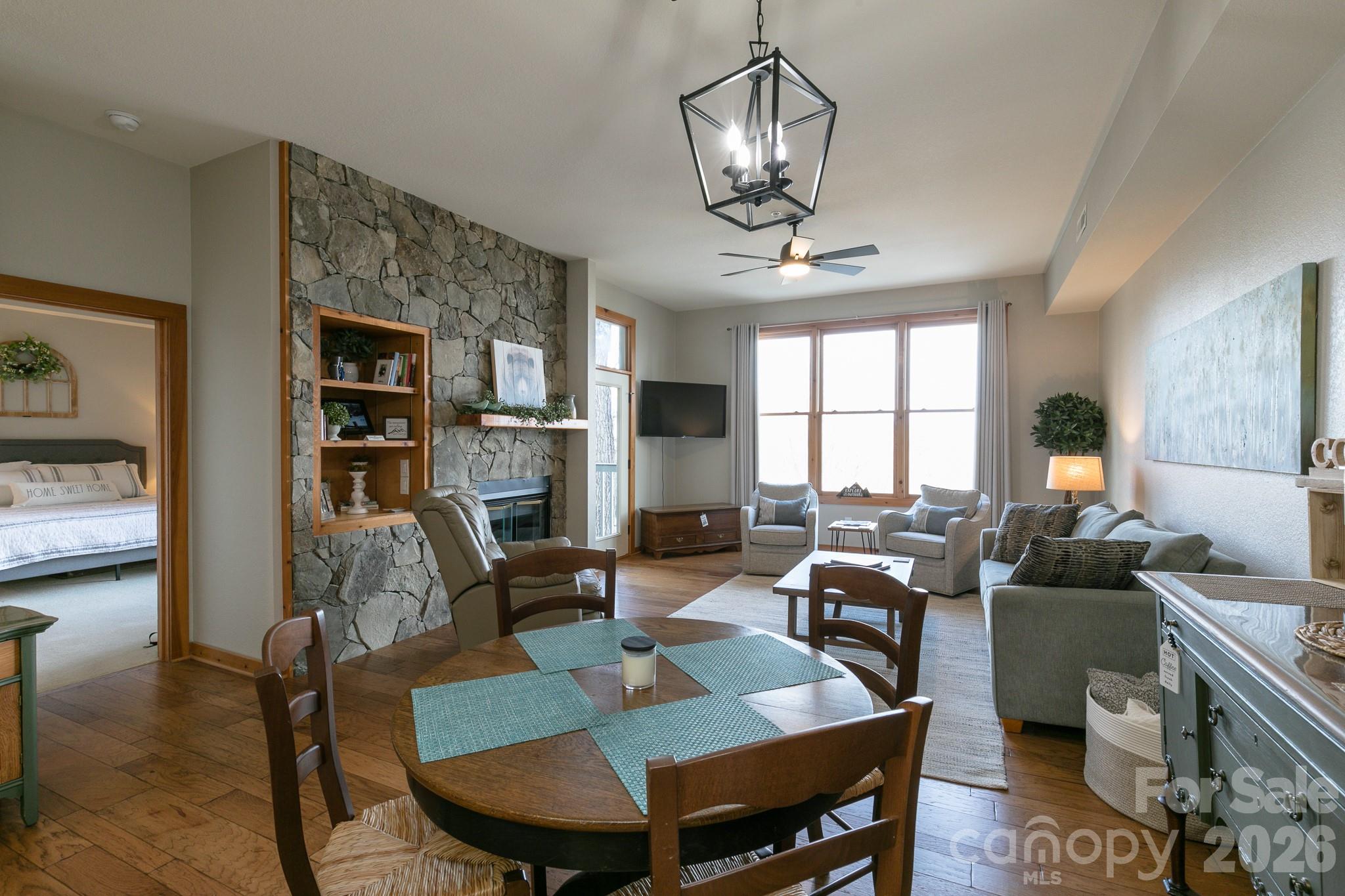 Condominium at 10 Stoney Falls Loop, Burnsville, photo 5 of 34