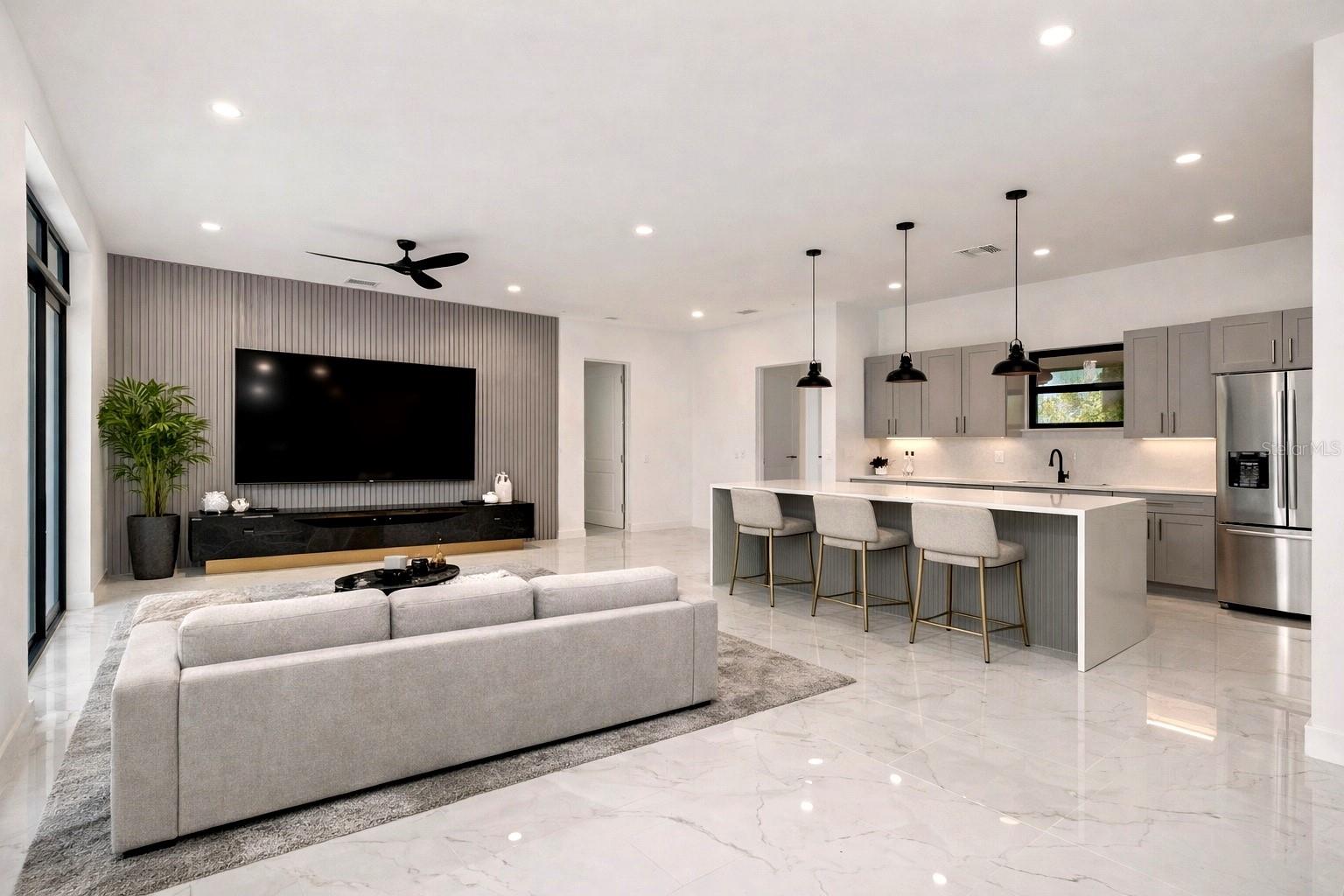Virtual staging - 9468 ATTICA CIR, PORT CHARLOTTE