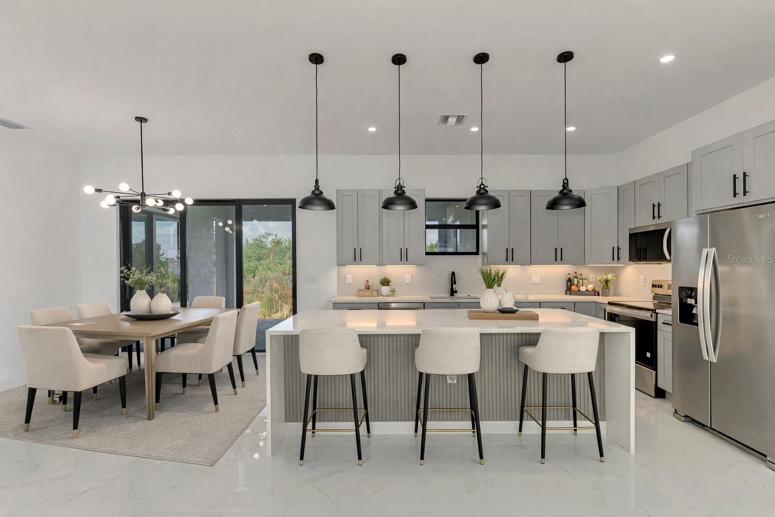 Virtual staging - 9468 ATTICA CIR, PORT CHARLOTTE