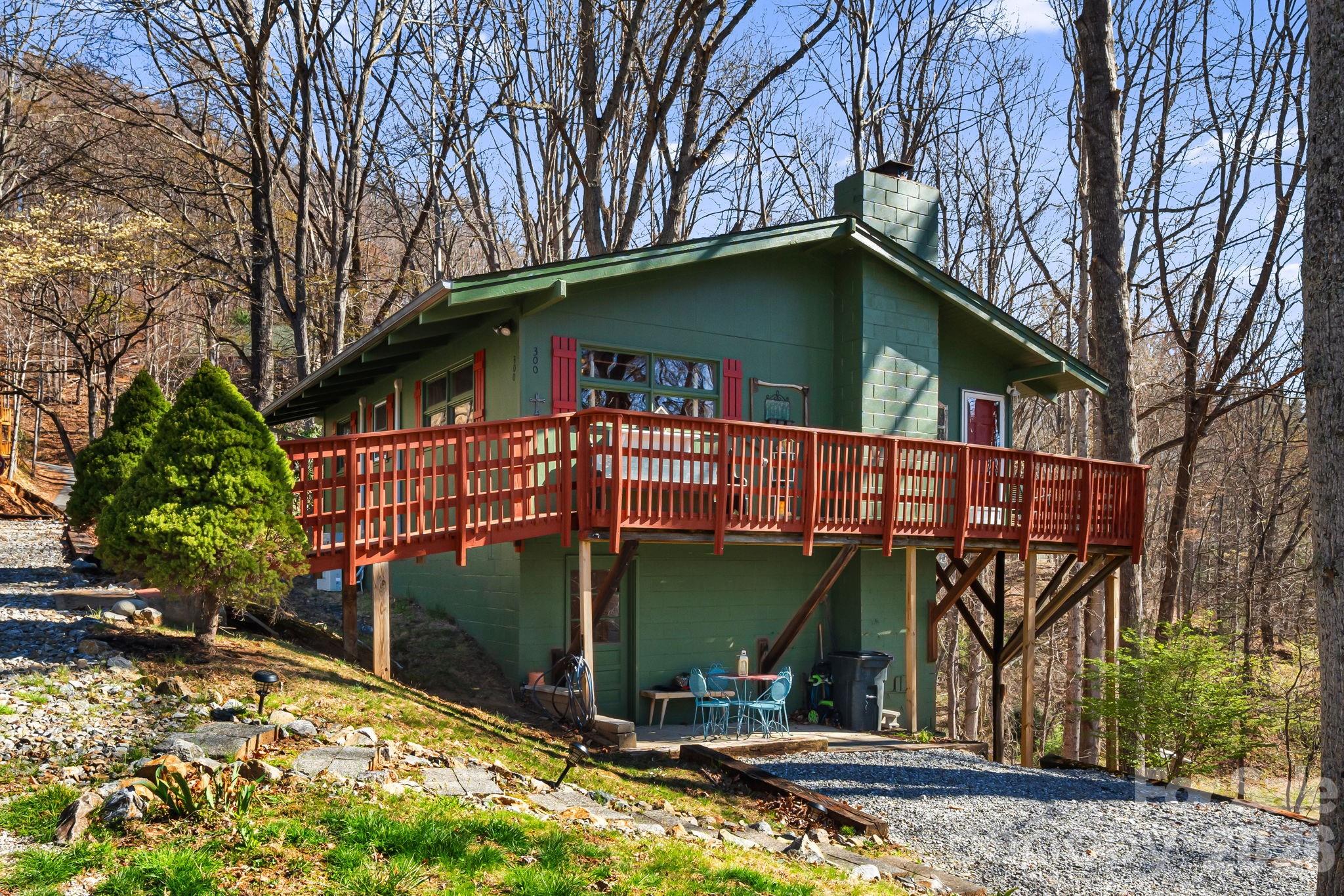Single Family Residence at 300 Francis Asbury Road, Waynesville, photo 3 of 32