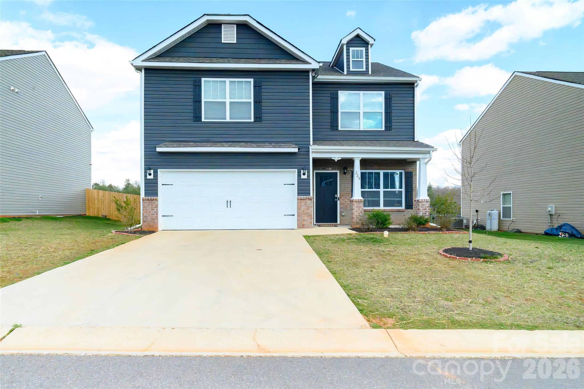 Single Family Residence at 228 Ridgeview Lane, Mars Hill, photo 4 of 31