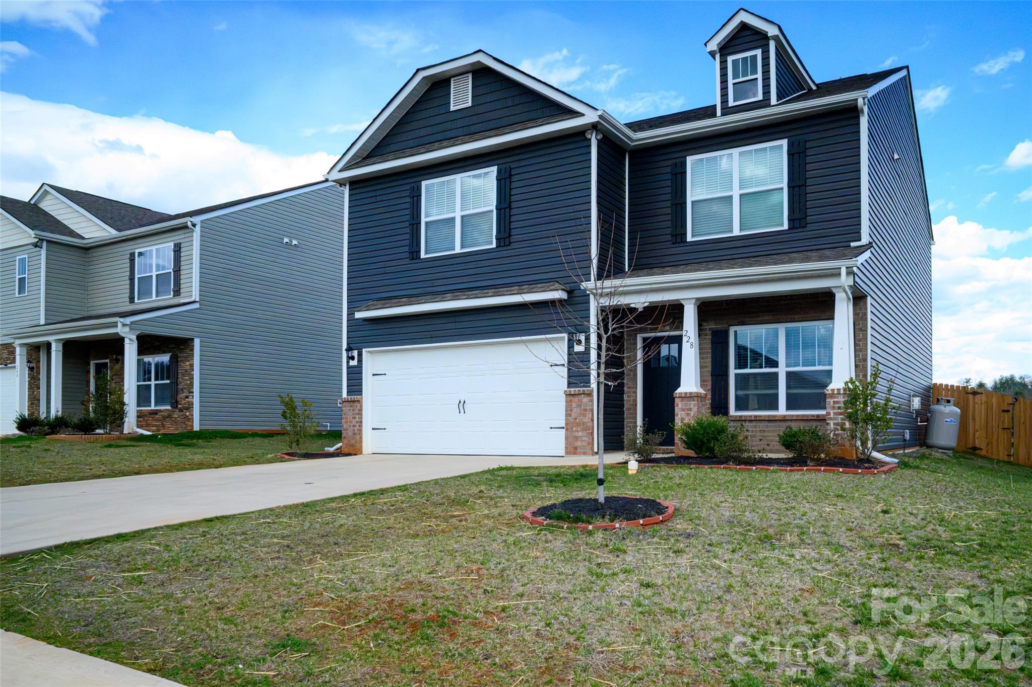 Single Family Residence at 228 Ridgeview Lane, Mars Hill, photo 5 of 31