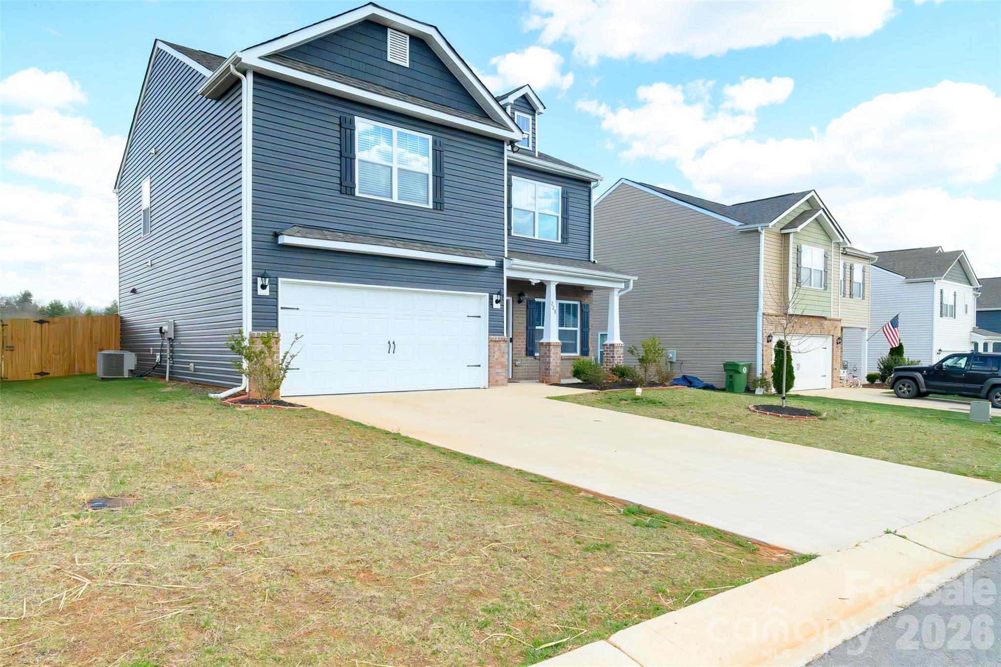 Single Family Residence at 228 Ridgeview Lane, Mars Hill, photo 6 of 31