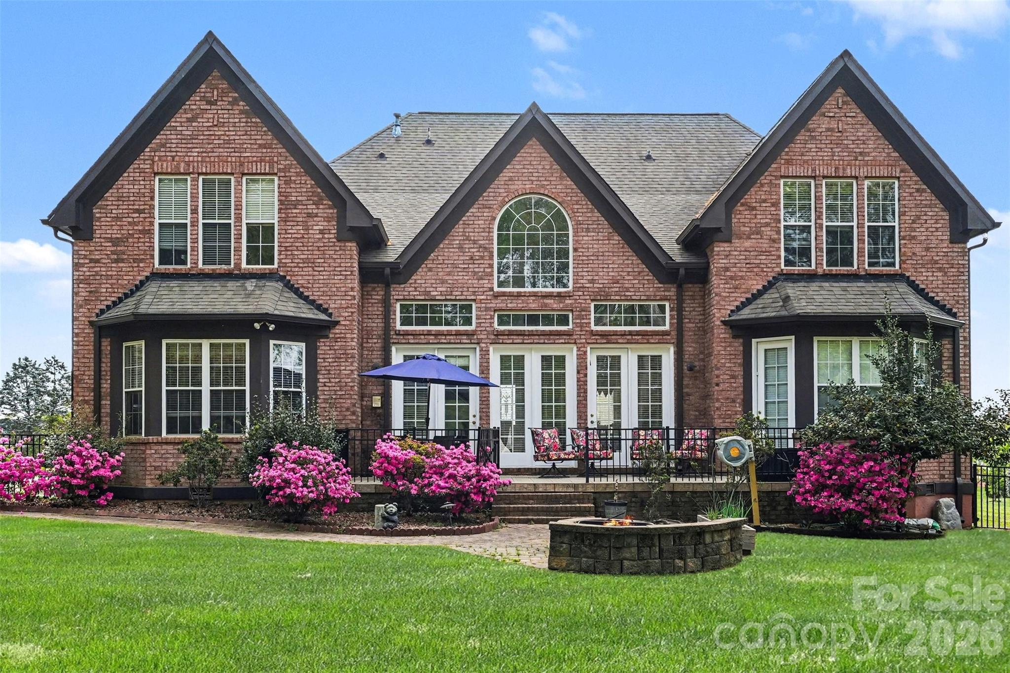 Single Family Residence at 14515 Davis Trace Drive, Mint Hill, photo 2 of 36