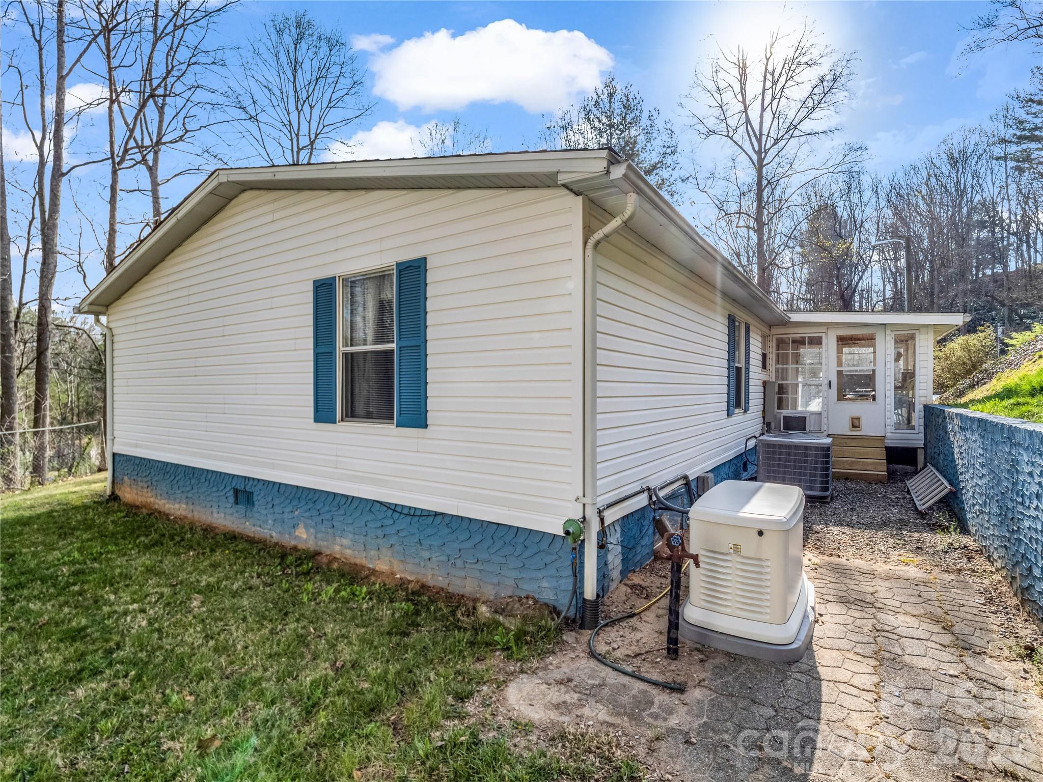 Single Family Residence at 48 Laurel Cove Road, Leicester, photo 7 of 43