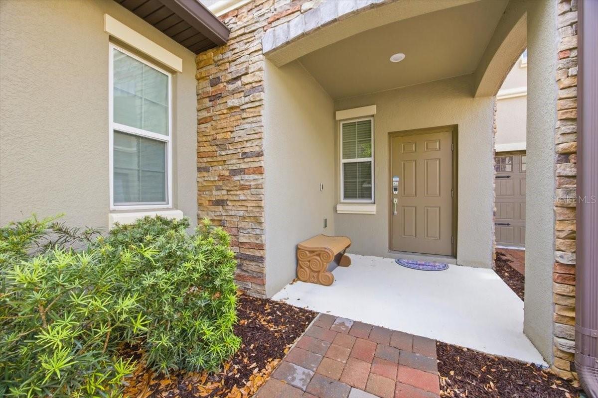 Townhouse at 1365 SHINNECOCK HILLS DR, DAVENPORT, photo 4 of 26