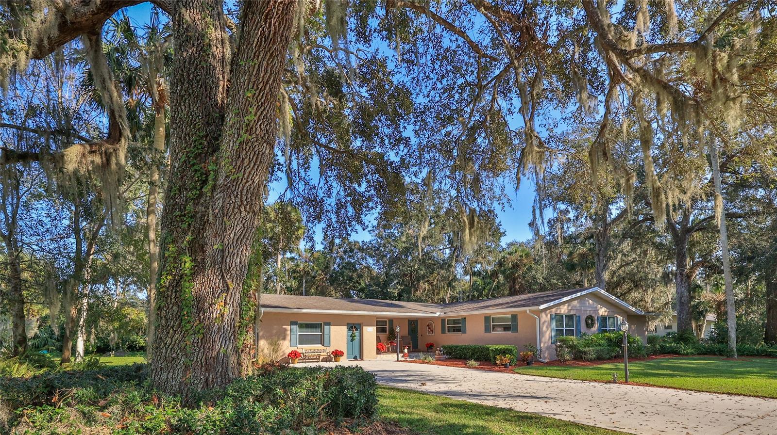 Front of House View 3 - 515 OLIVER DR, NEW SMYRNA BEACH