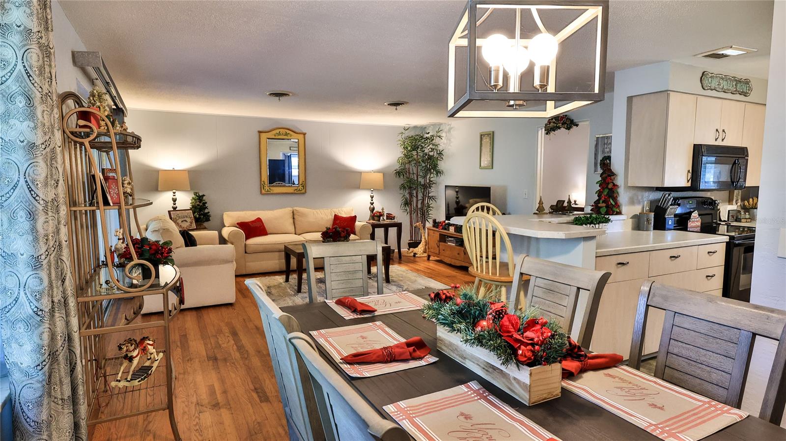 Dining Room to Living Room - 515 OLIVER DR, NEW SMYRNA BEACH