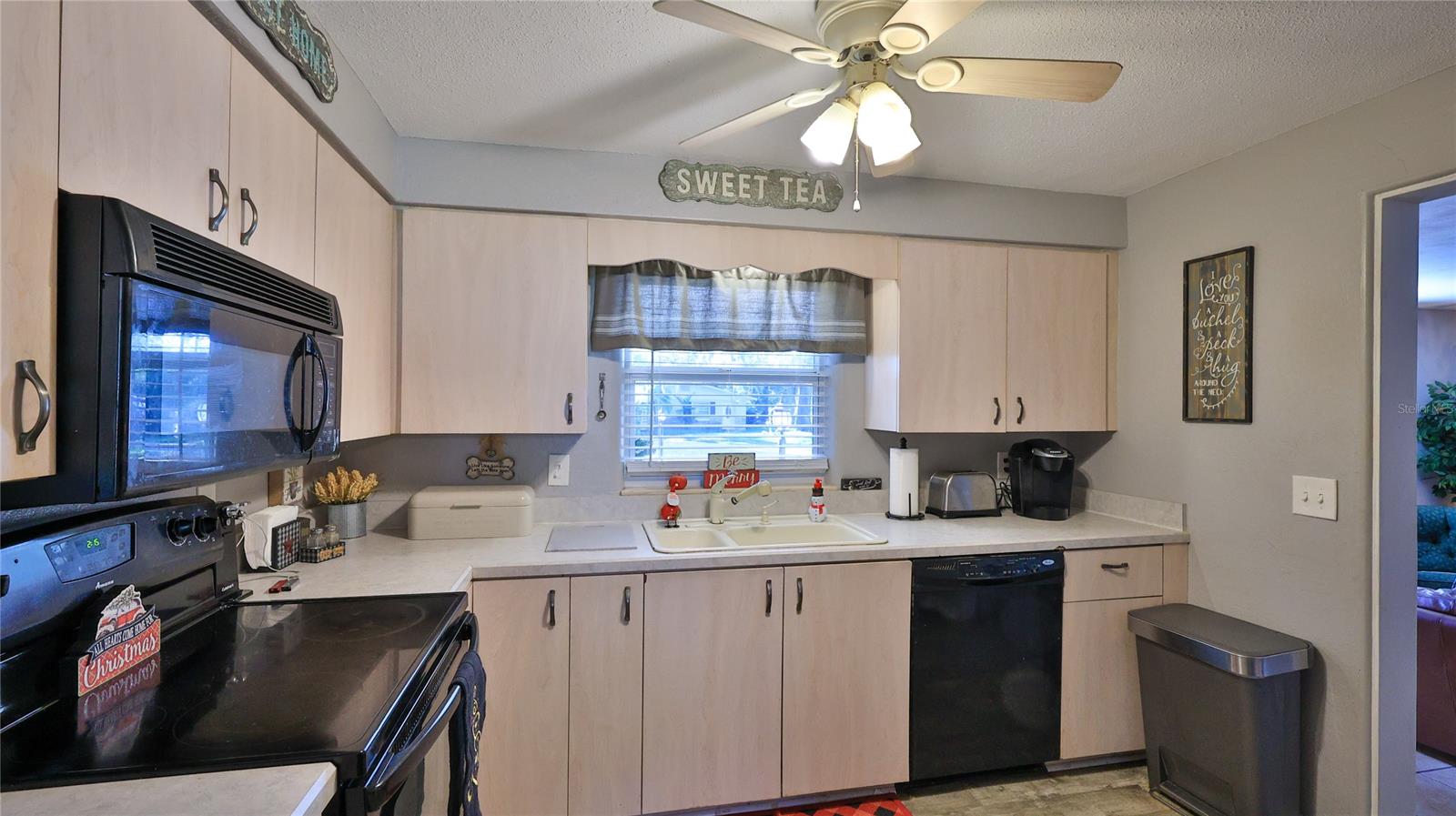 Kitchen View 2 - 515 OLIVER DR, NEW SMYRNA BEACH