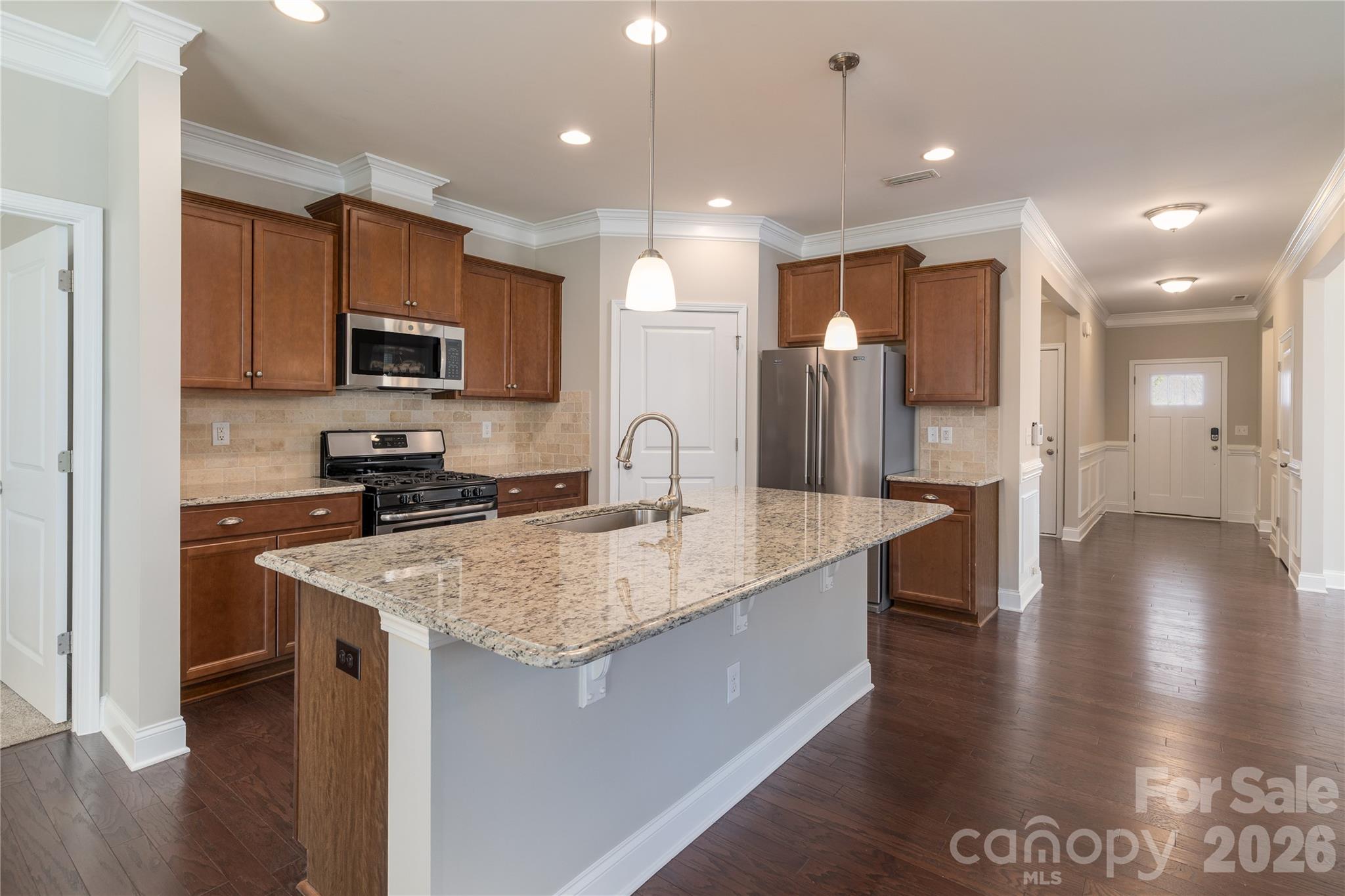 Single Family Residence at 2214 Seagull Drive, Denver, photo 4 of 27