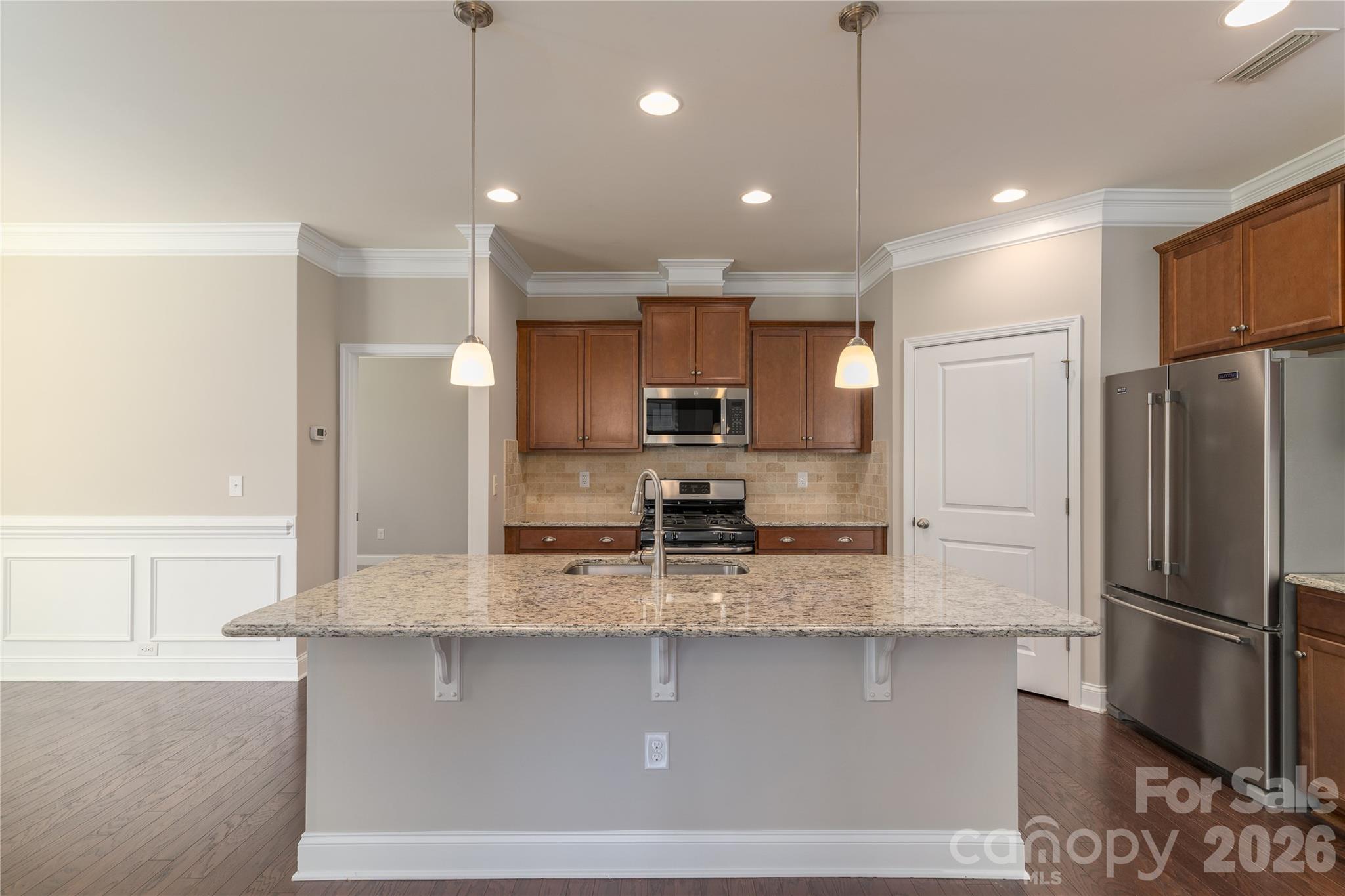 Single Family Residence at 2214 Seagull Drive, Denver, photo 5 of 27