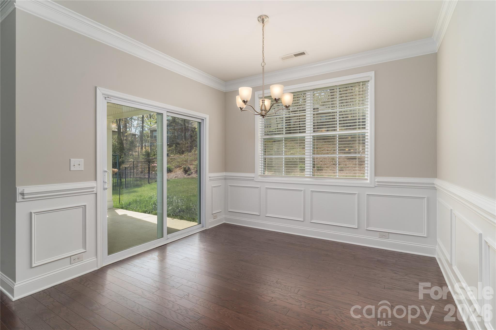 Single Family Residence at 2214 Seagull Drive, Denver, photo 9 of 27