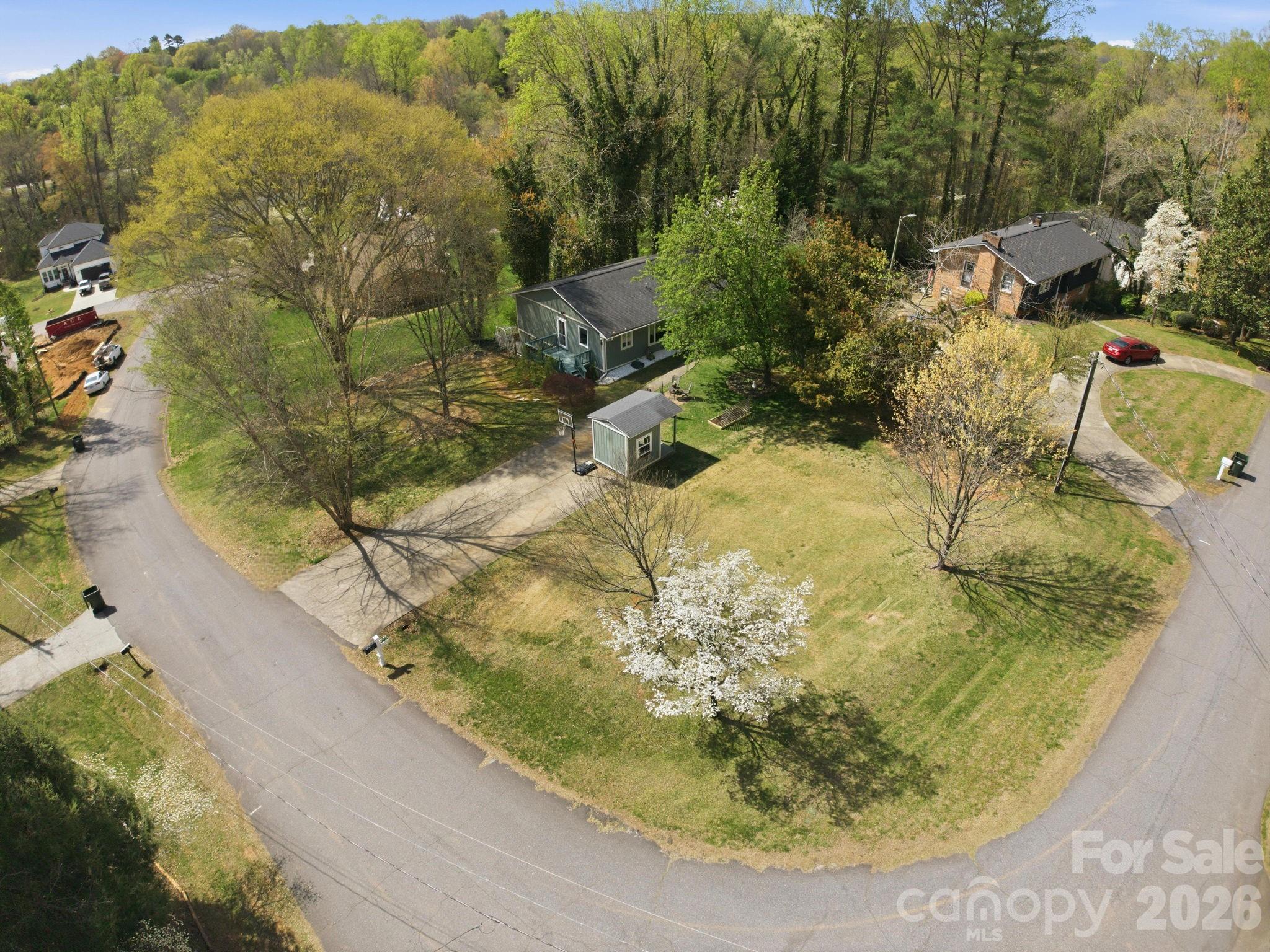 Aerial view - 120 42nd Avenue Circle NE, Hickory