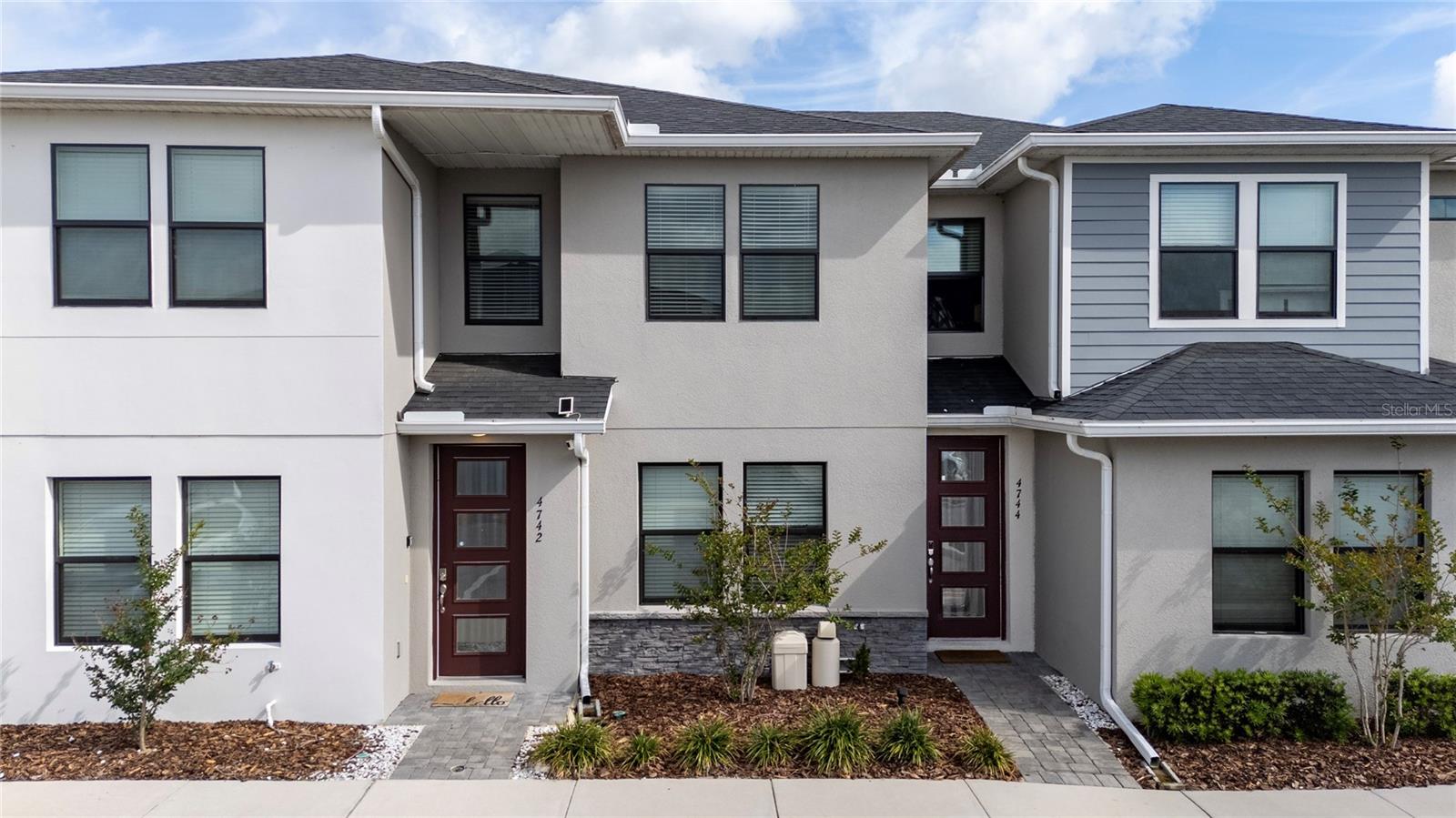 4744 TERRA ESMERALDA DR