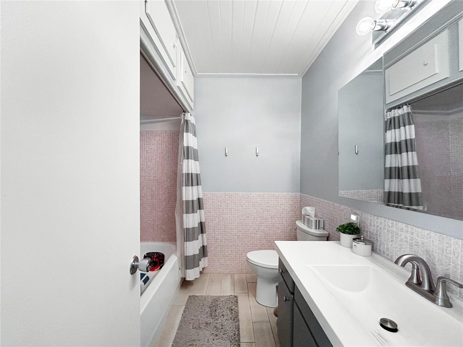 Condominium at 1600 W LAKE PARKER DR #C4, LAKELAND, photo 17 of 33
