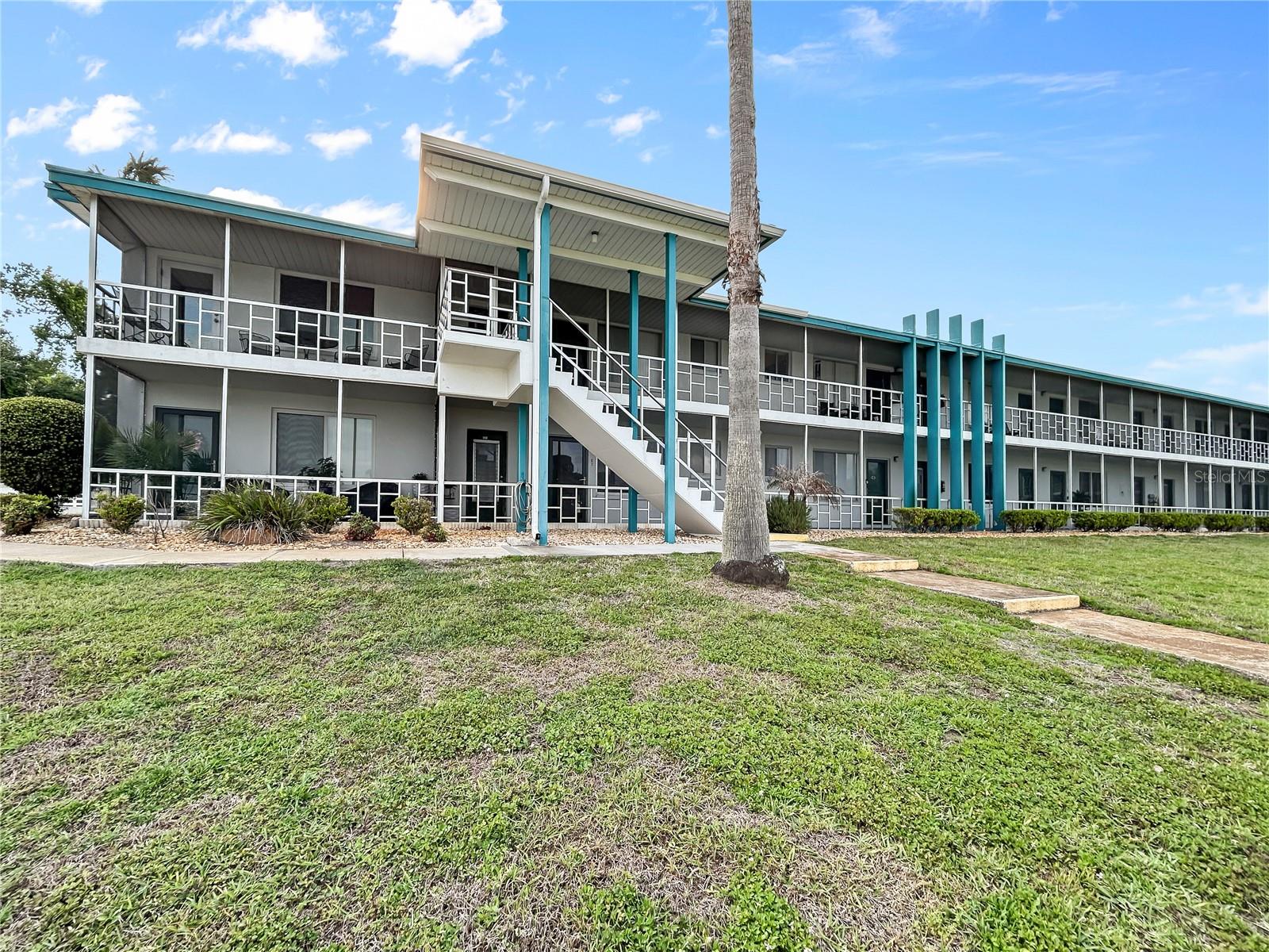 Condominium at 1600 W LAKE PARKER DR #C4, LAKELAND, photo 27 of 33