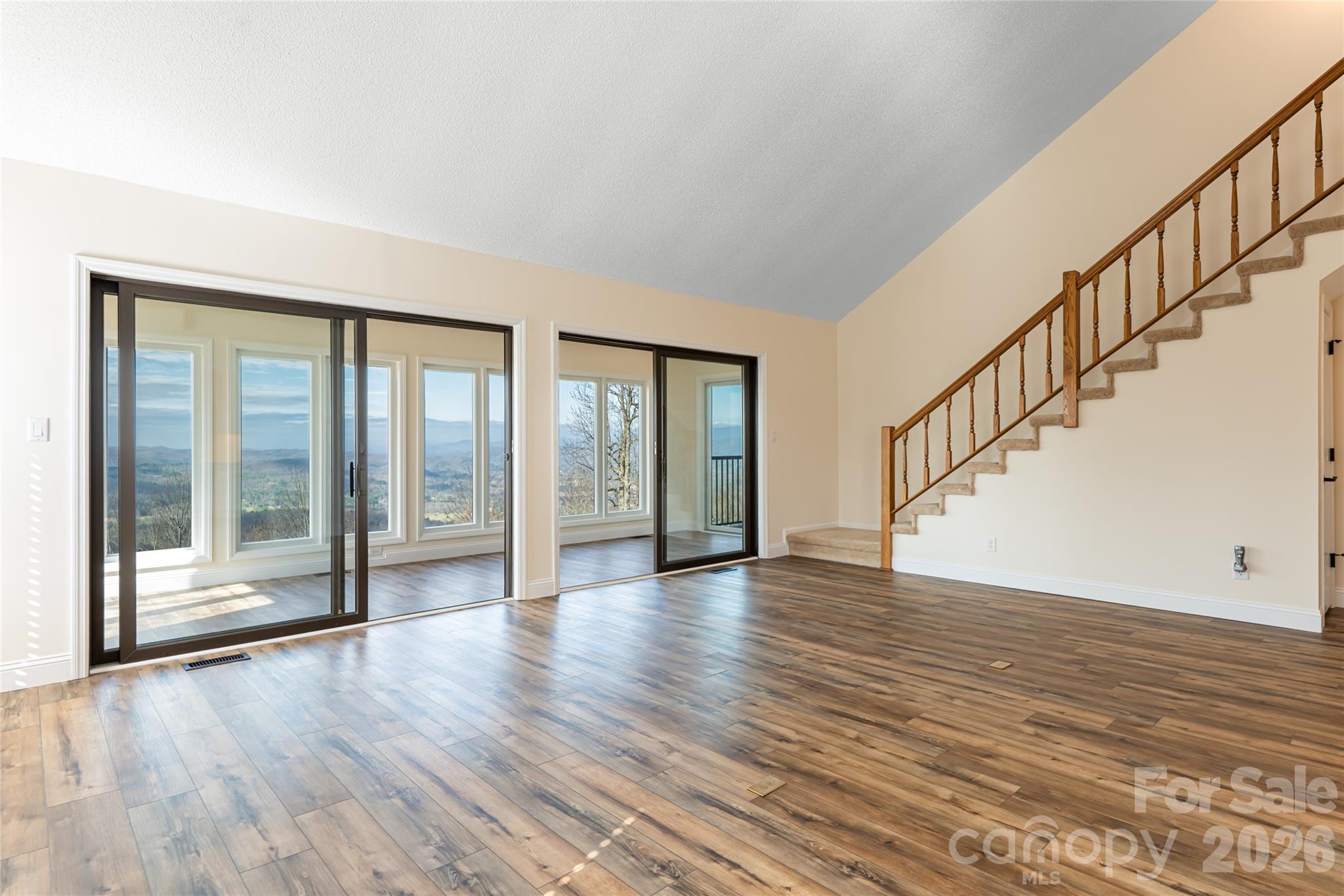 Living room - 1203 Fleetwood Plaza, Hendersonville