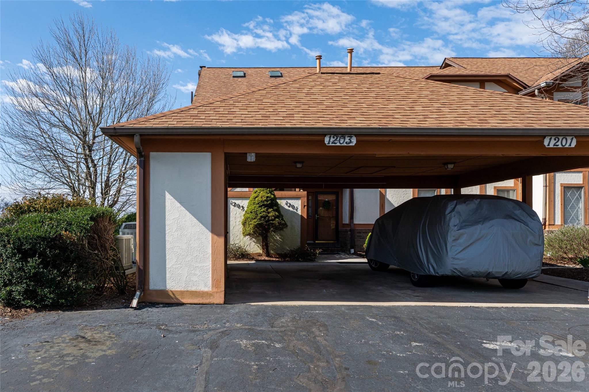 Carport and storage - 1203 Fleetwood Plaza, Hendersonville