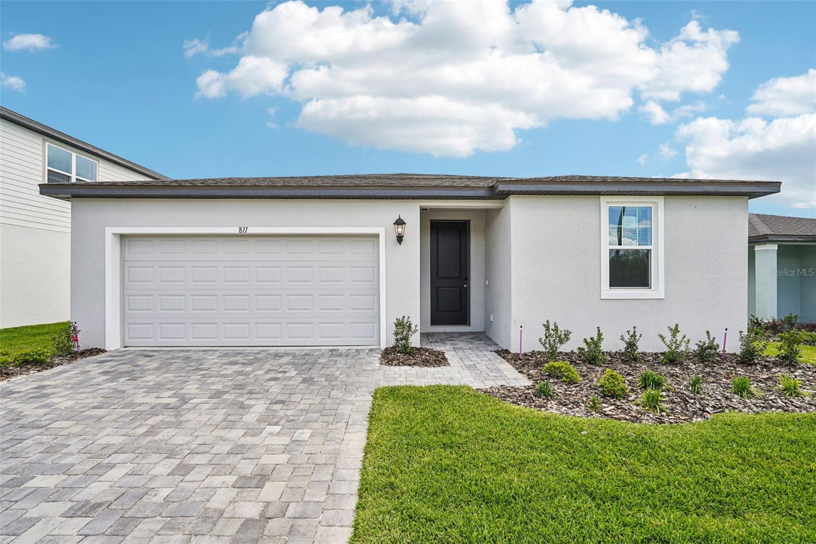811 SUNSHOWER DR