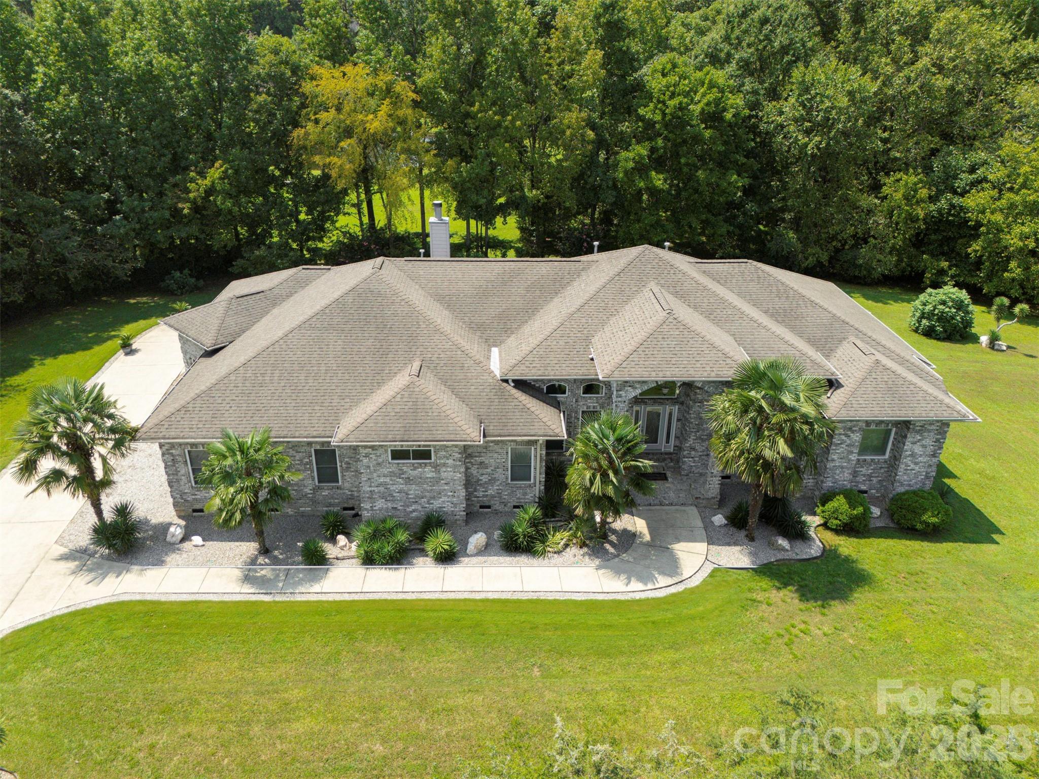 Single Family Residence at 9535 Potter Road, Matthews, photo 2 of 43