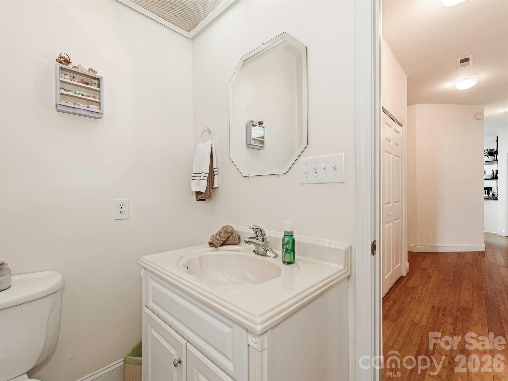 Hallway Bath - 9535 Potter Road, Matthews