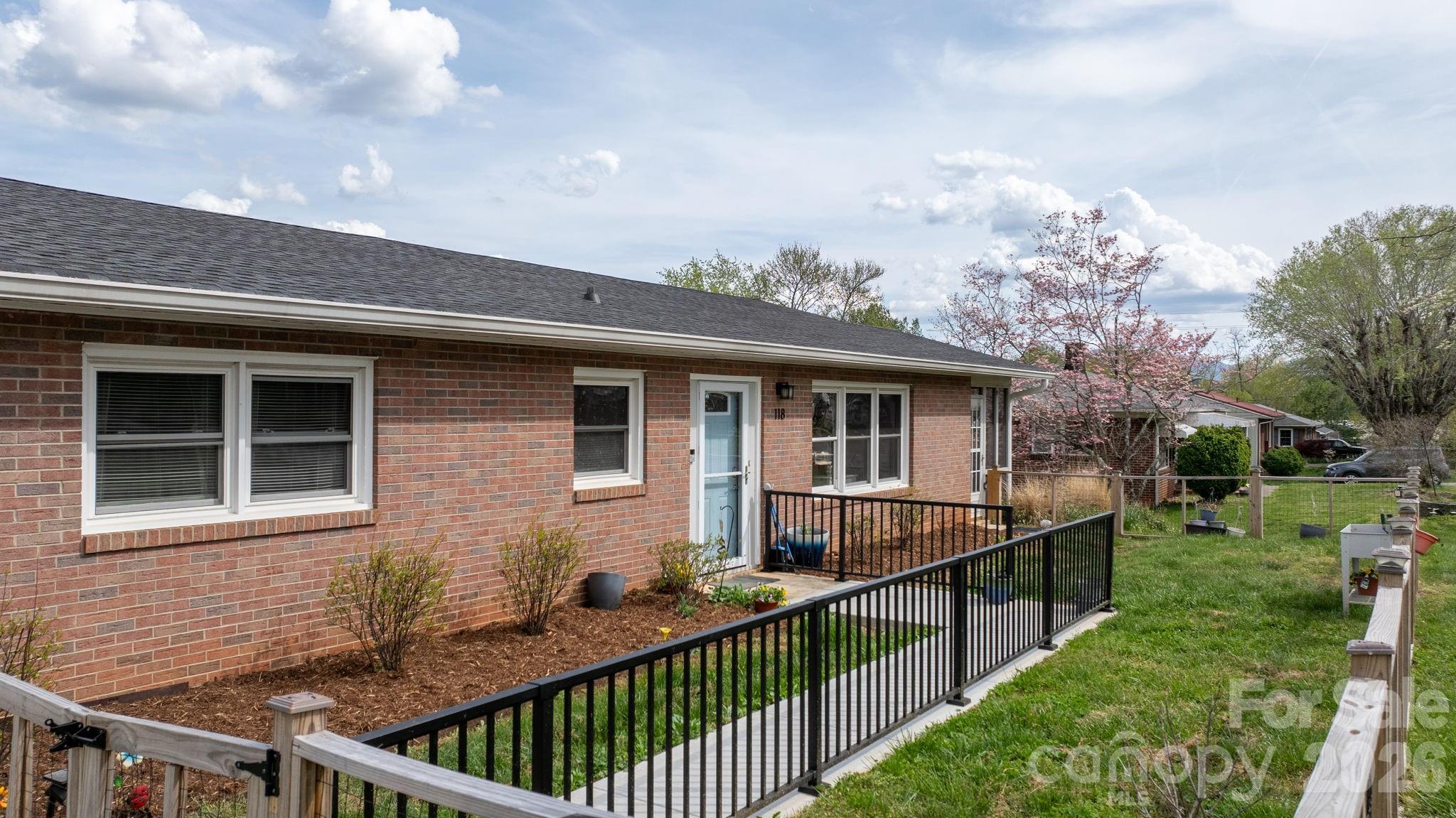 118 Whitley Road
