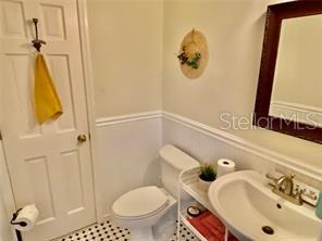 !/2 Bath off Family Room enters garage & Lanai - 1449 ERROL PKWY, APOPKA