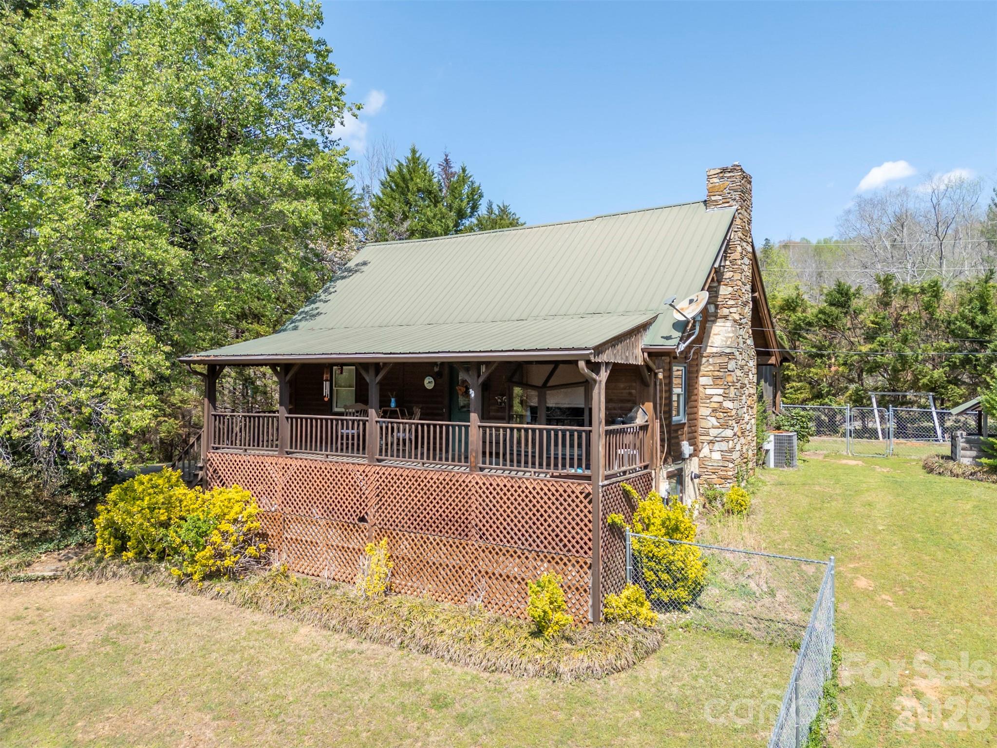 Single Family Residence at 101 Cove Creek Drive, Rutherfordton, photo 2 of 45