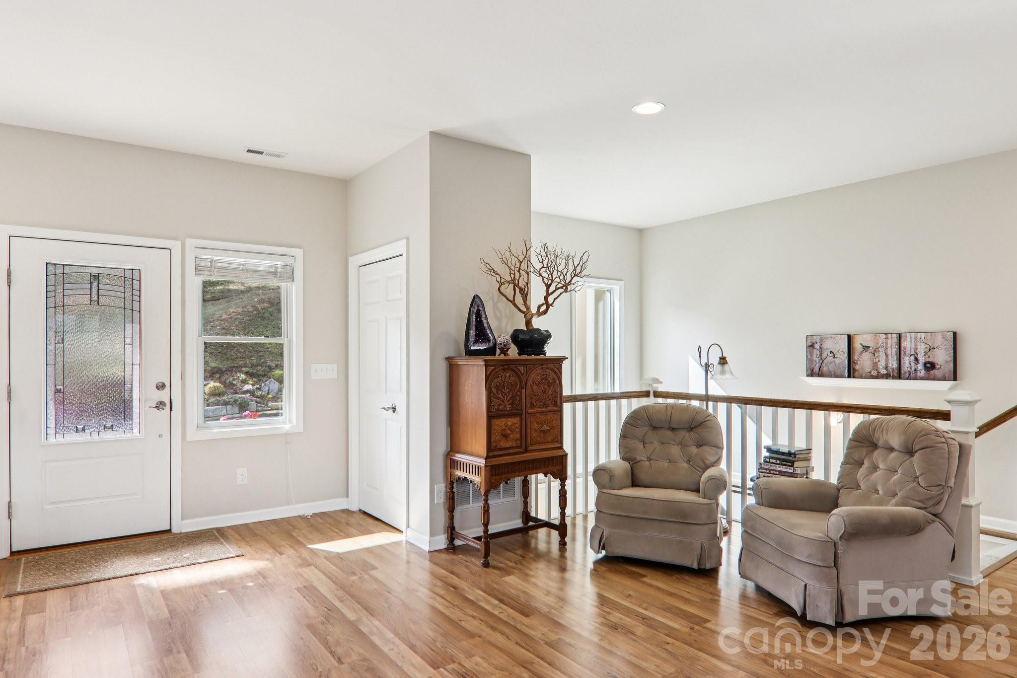 Single Family Residence at 14 Chandra Lane, Clyde, photo 20 of 47