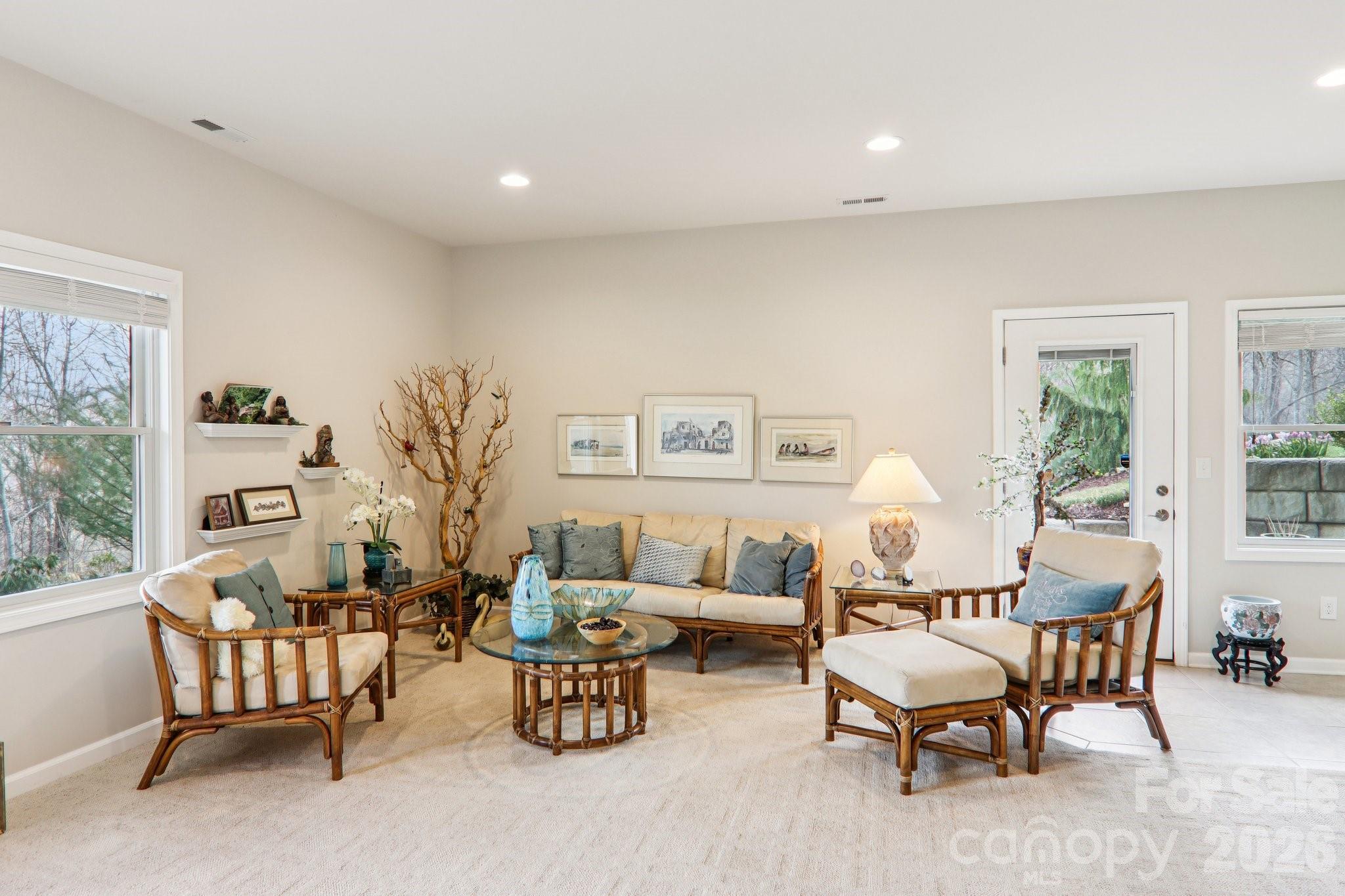 Single Family Residence at 14 Chandra Lane, Clyde, photo 30 of 47