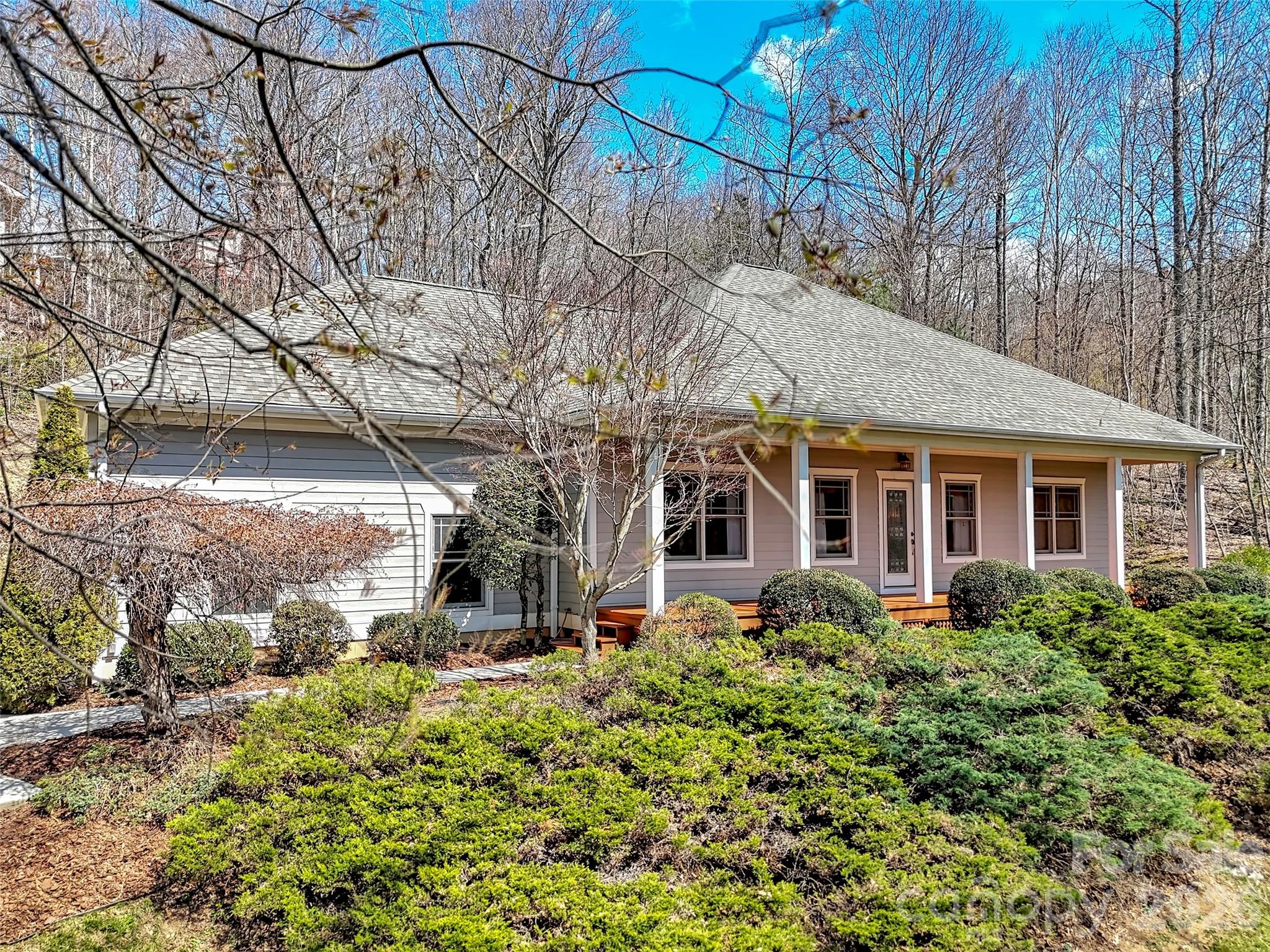 Single Family Residence at 523 Brandywine Road, Waynesville, photo 2 of 46
