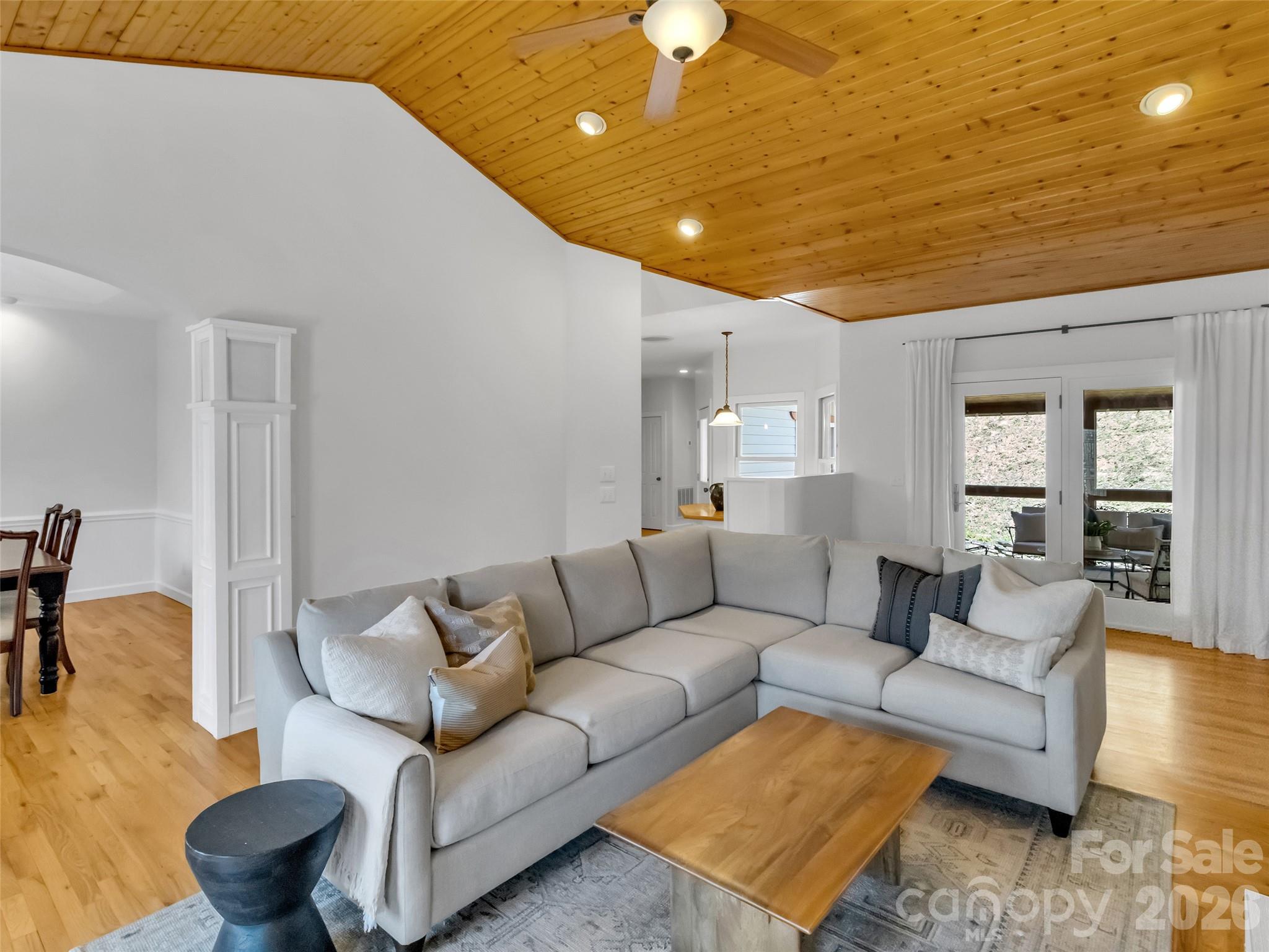 Single Family Residence at 523 Brandywine Road, Waynesville, photo 4 of 46