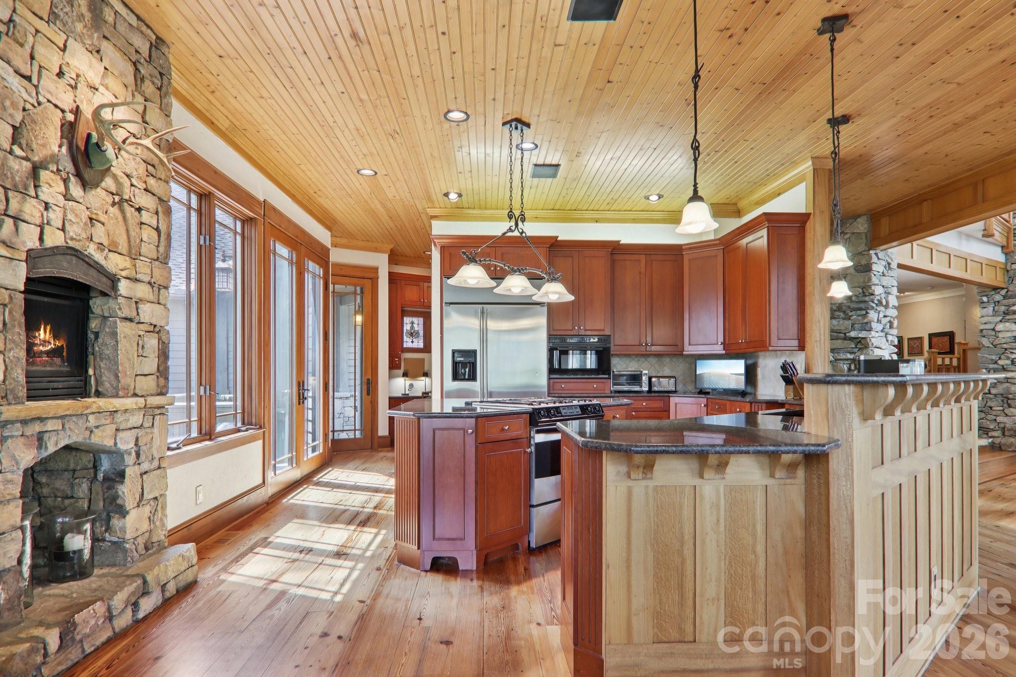 Single Family Residence at 46 Mills Creek Drive, Lake Toxaway, photo 12 of 44