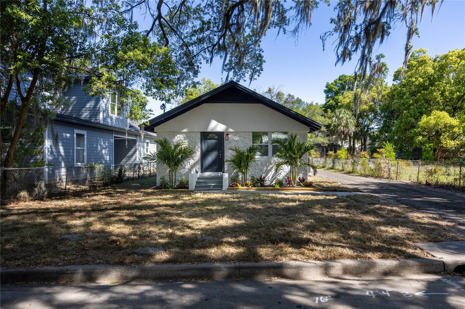 Single Family Residence at 418 NW 3RD AVE, GAINESVILLE, photo 5 of 31