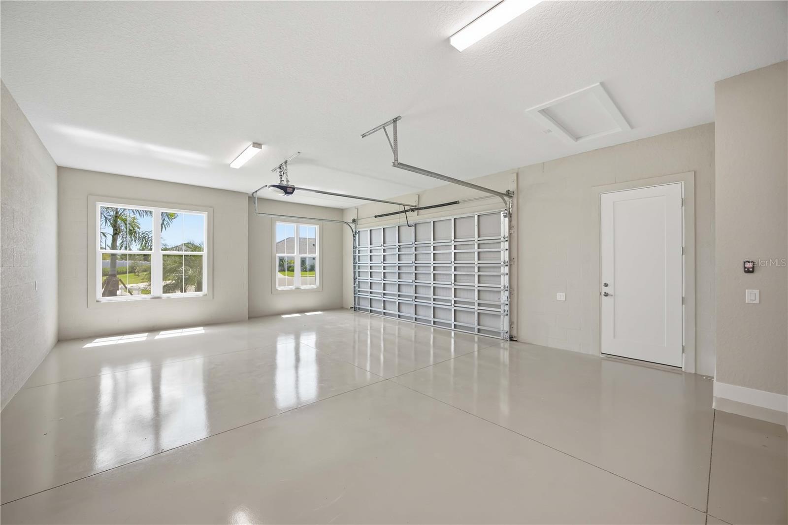 Single Family Residence at 18185 HOME RUN DR, VENICE, photo 24 of 30