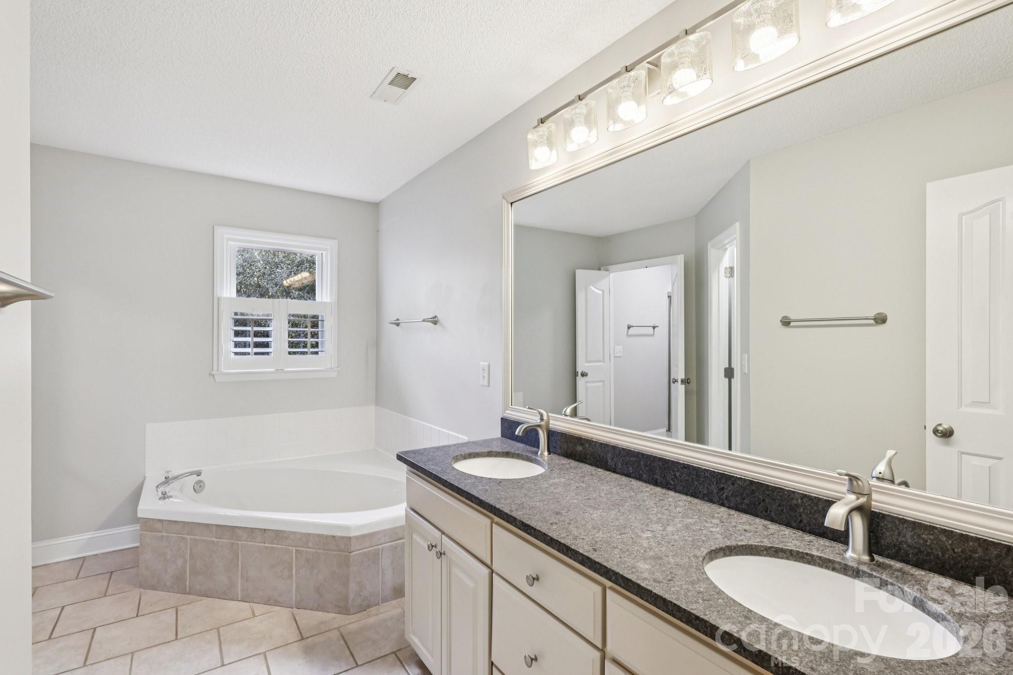 Single Family Residence at 206 Millingport Lane, New London, photo 35 of 46