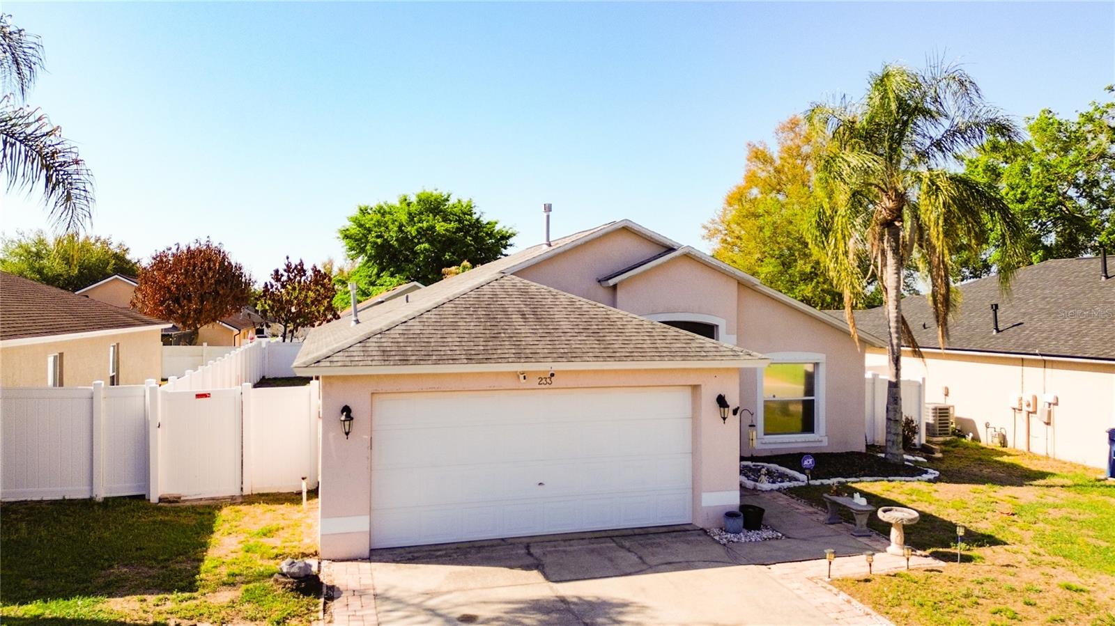 233 VERBENA ST