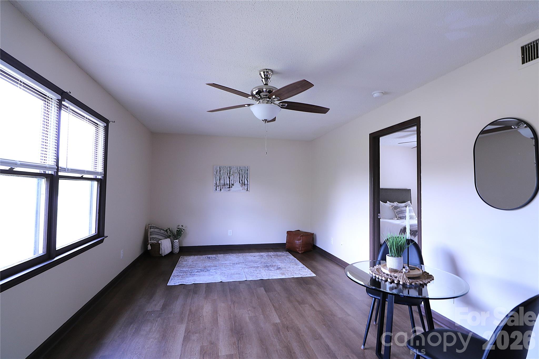 Living room and Dining area - 525 SW 12th Street SW, Hickory