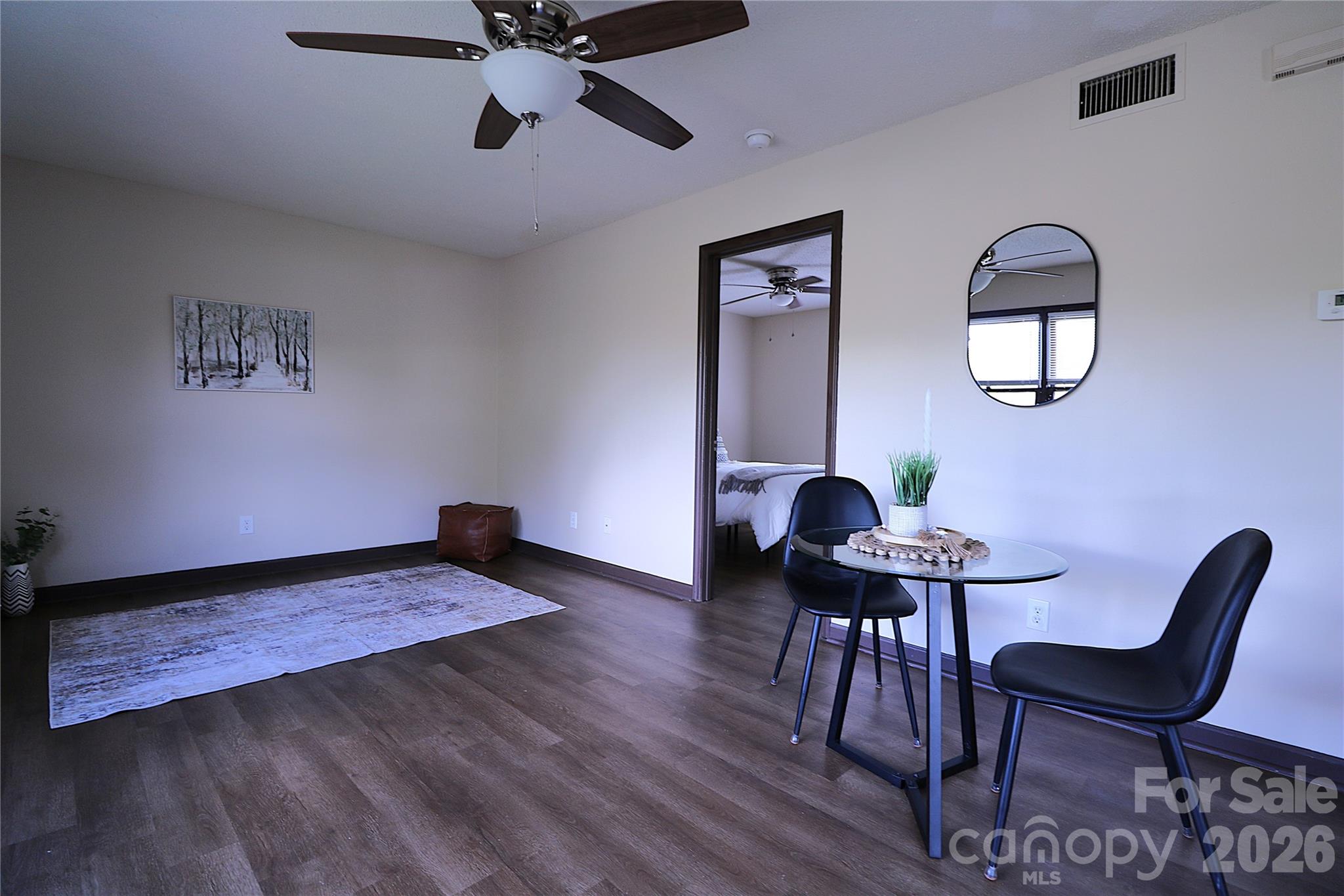 Living room and Dining area - 525 SW 12th Street SW, Hickory
