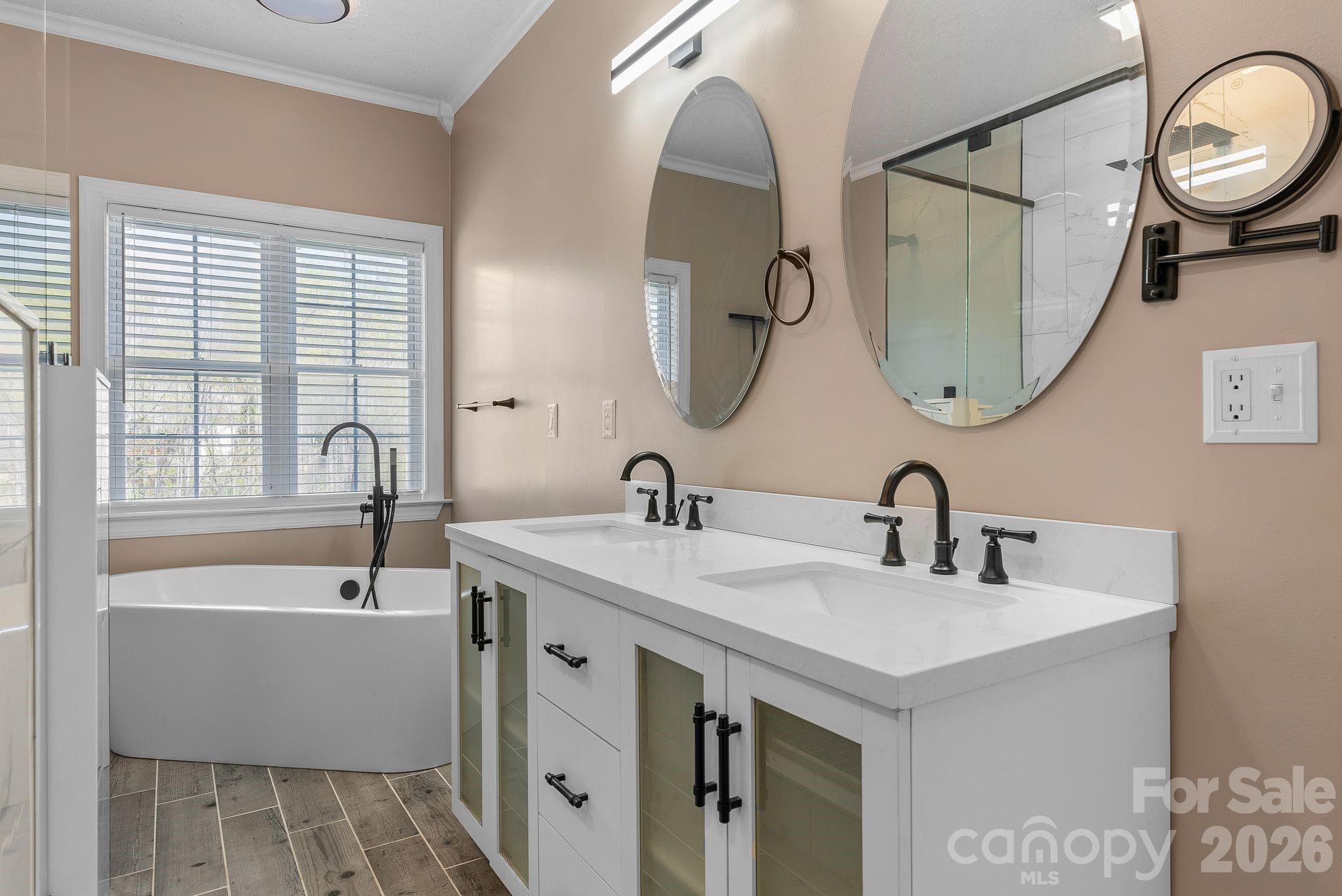 New Bath, large shower, soaking tub, en-suite to primary bedroom. - 79 Mill Pond Way, Hendersonville