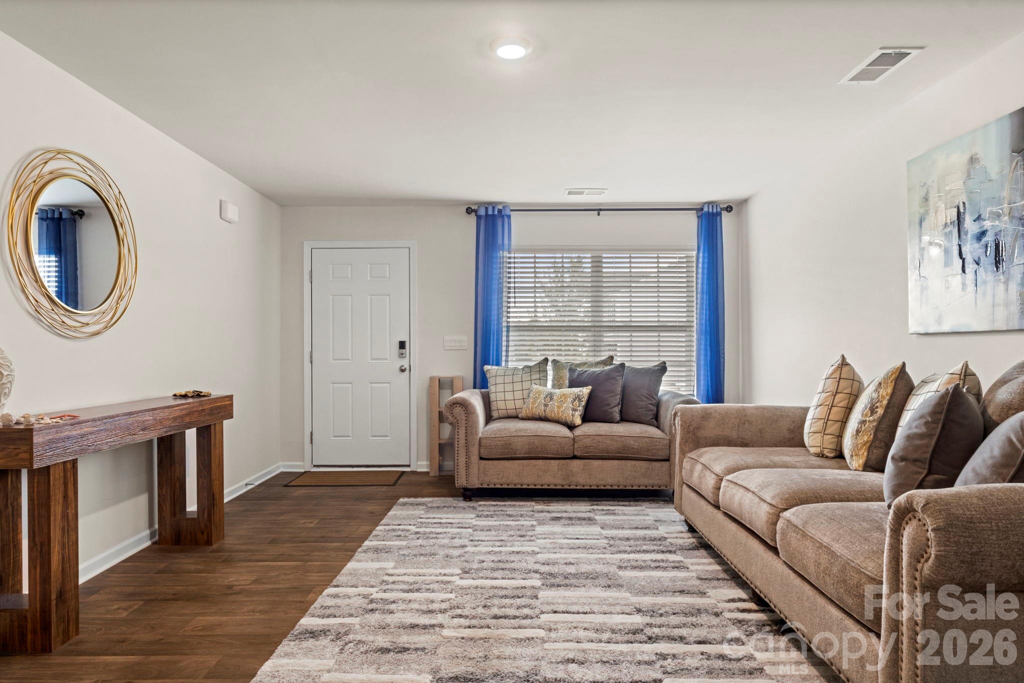 Single Family Residence at 1331 Mifflin Lane, Dallas, photo 2 of 34