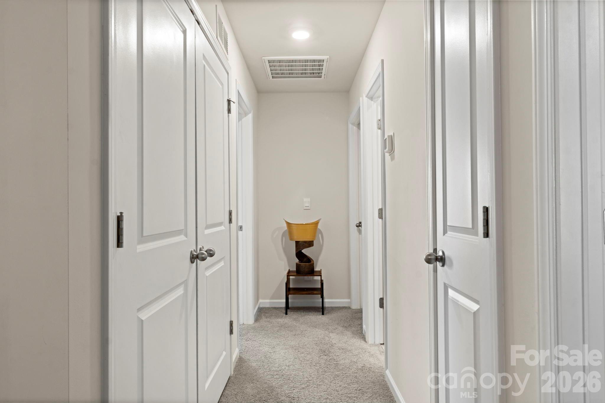 Single Family Residence at 1331 Mifflin Lane, Dallas, photo 12 of 34