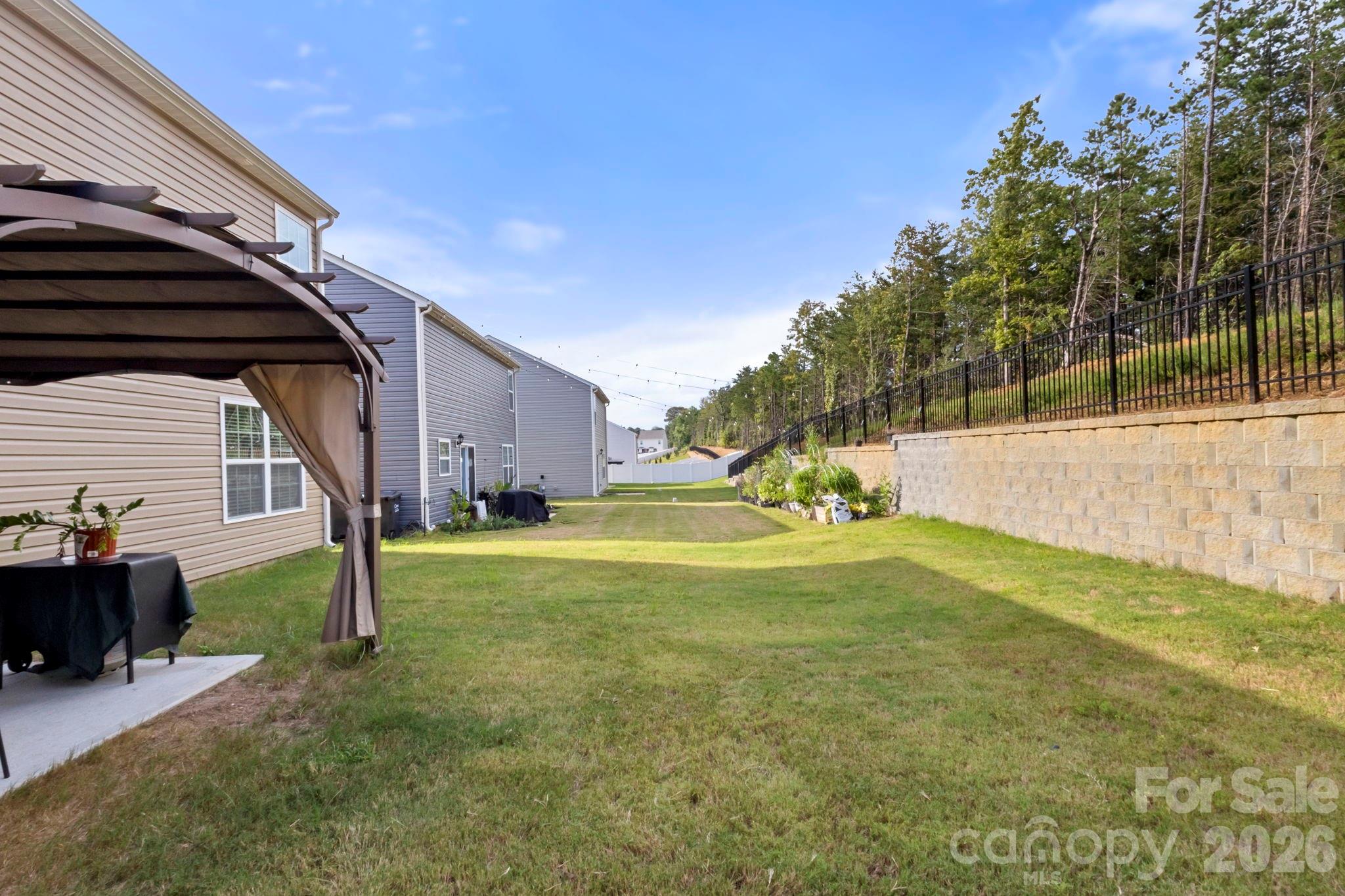 Single Family Residence at 1331 Mifflin Lane, Dallas, photo 17 of 34