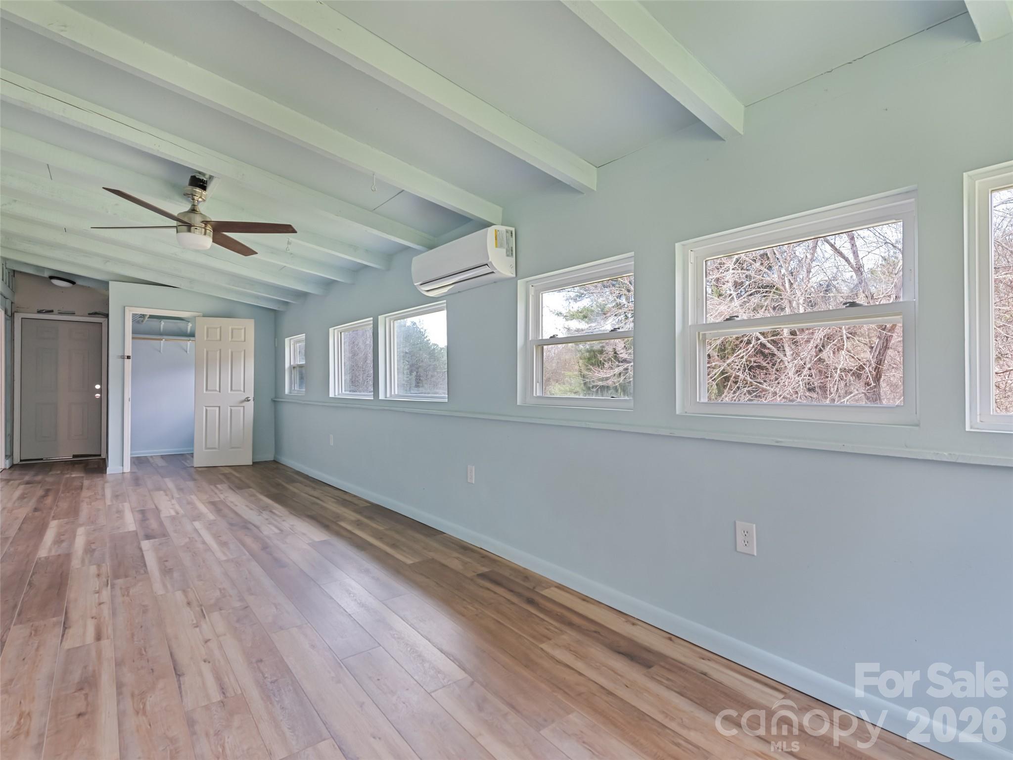 Master Bedroom is bright and spacious - 838 Hidden Valley Road, Clyde