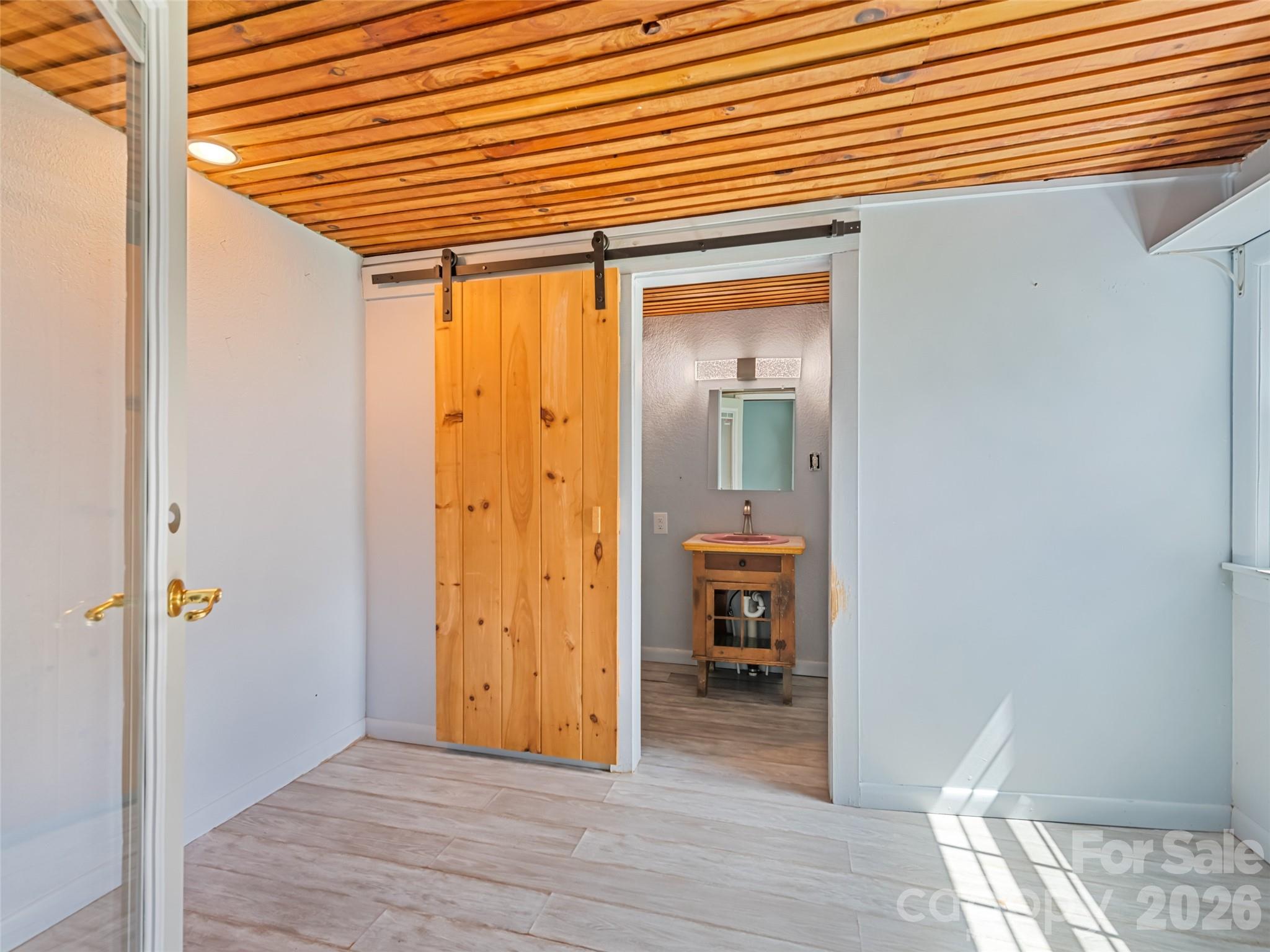 Flex Space between Primary Suite and Bath - 838 Hidden Valley Road, Clyde