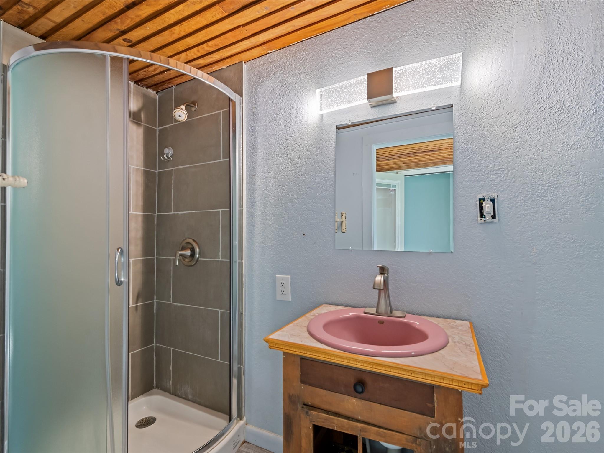 Primary suite bathroom - 838 Hidden Valley Road, Clyde