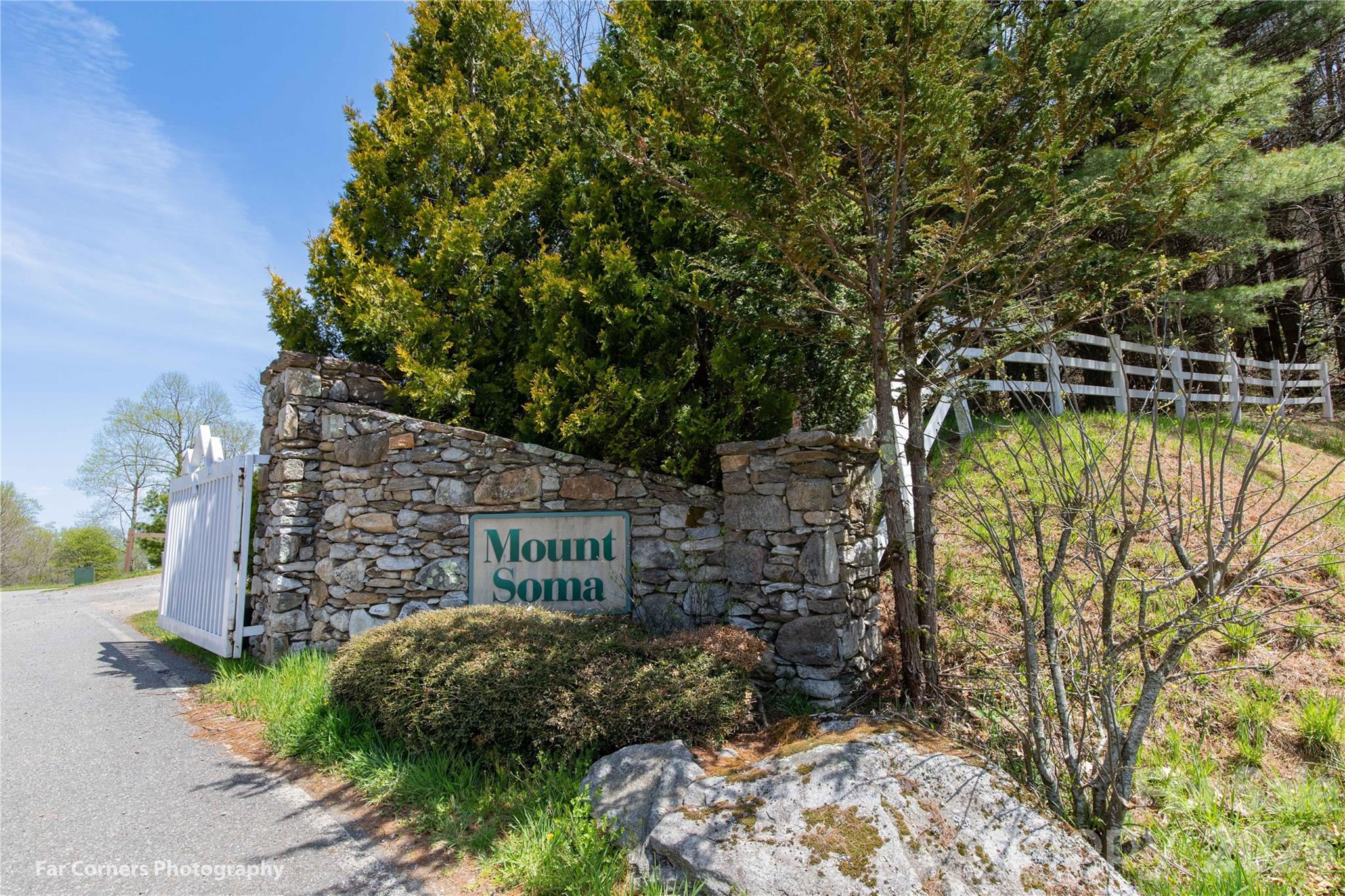 Mount Soma Entrance - 11 Chandra Lane, Clyde