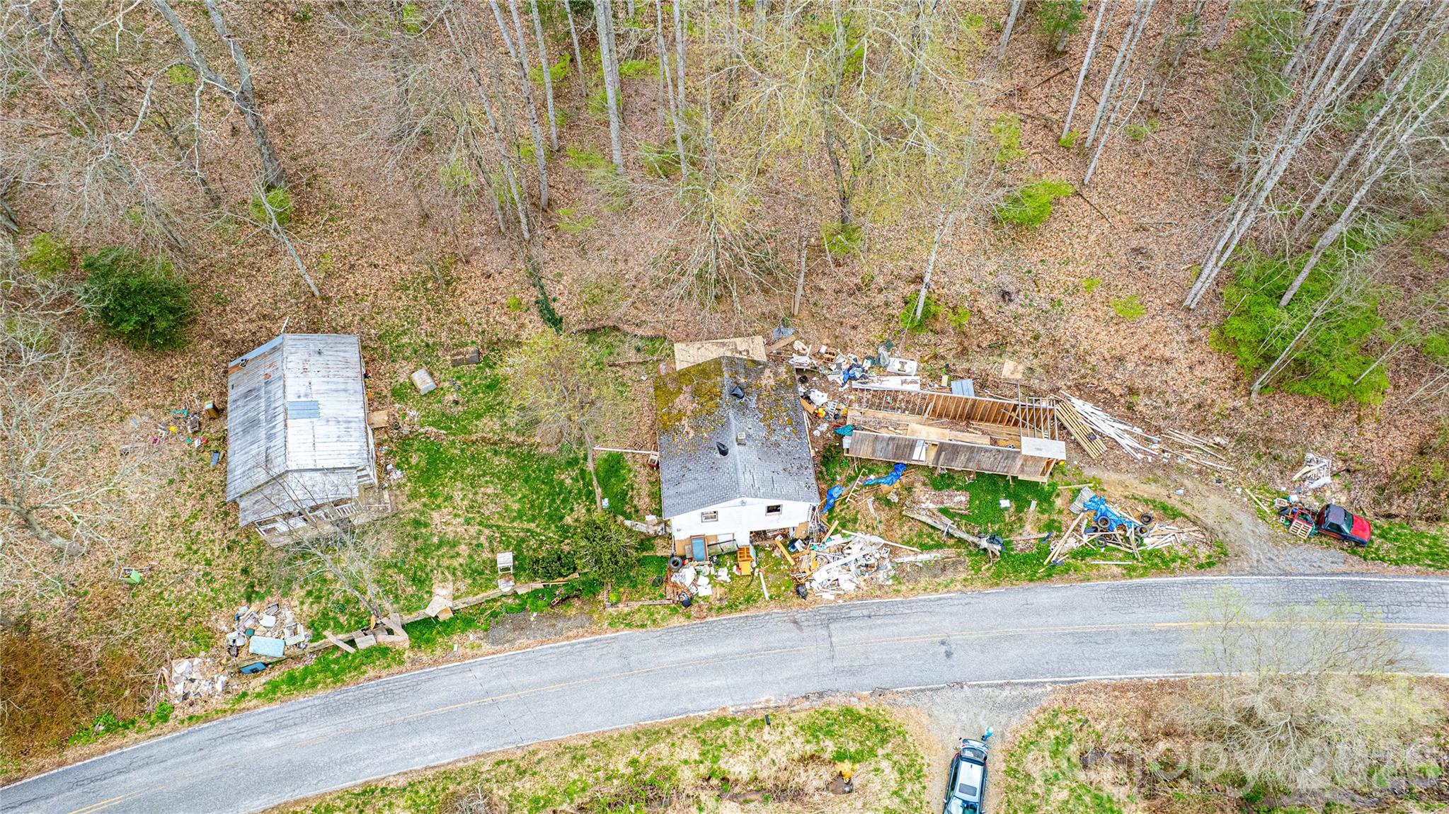 Single Family Residence at 2828 Chandler Creek Road, Mars Hill, photo 4 of 7